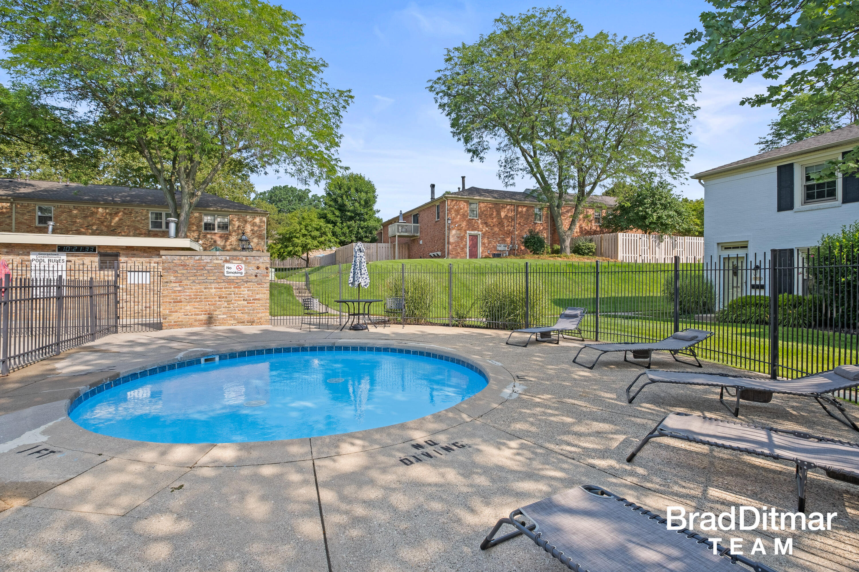 2436 Abbington Drive SE Grand Rapids MI 49506