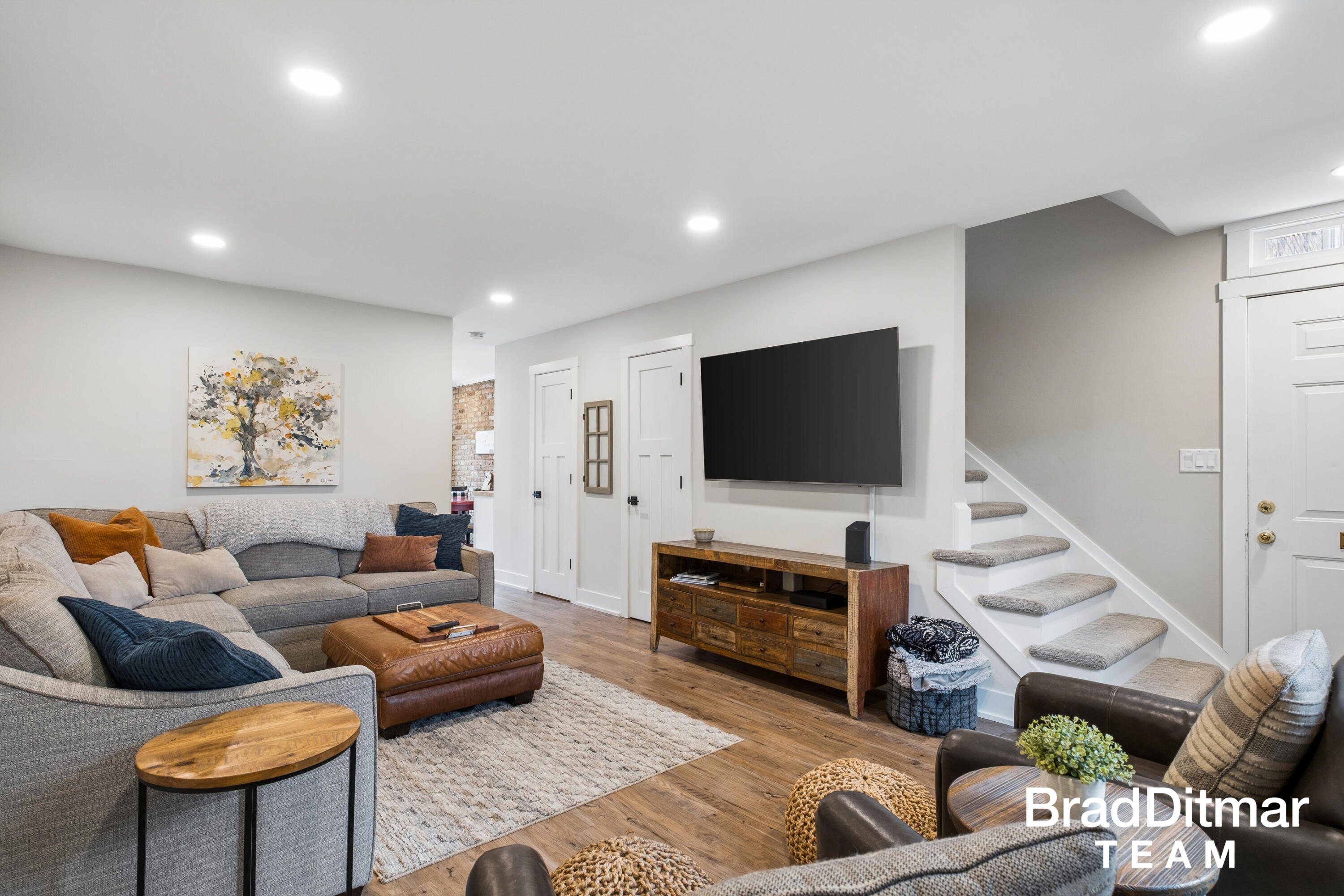2436 Abbington Drive SE Grand Rapids MI 49506
