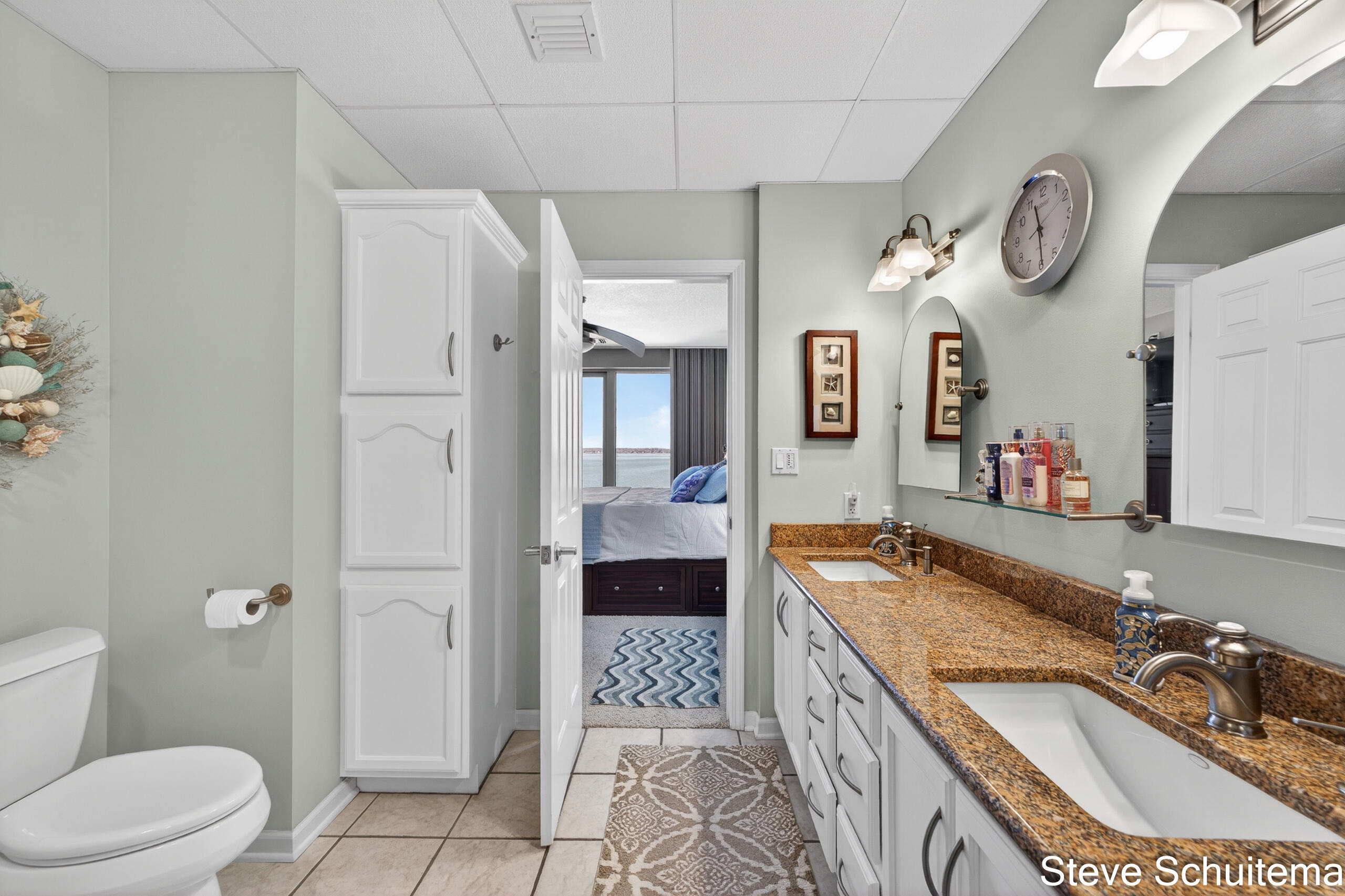 2964 Lakeshore Drive Muskegon MI 49441