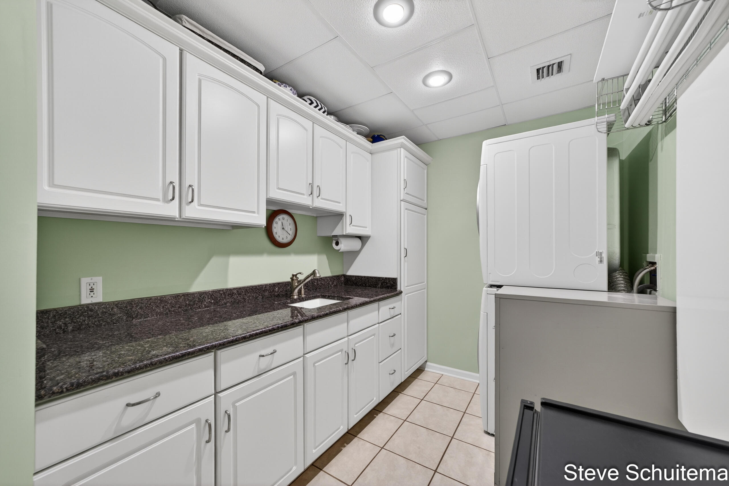 2964 Lakeshore Drive Muskegon MI 49441