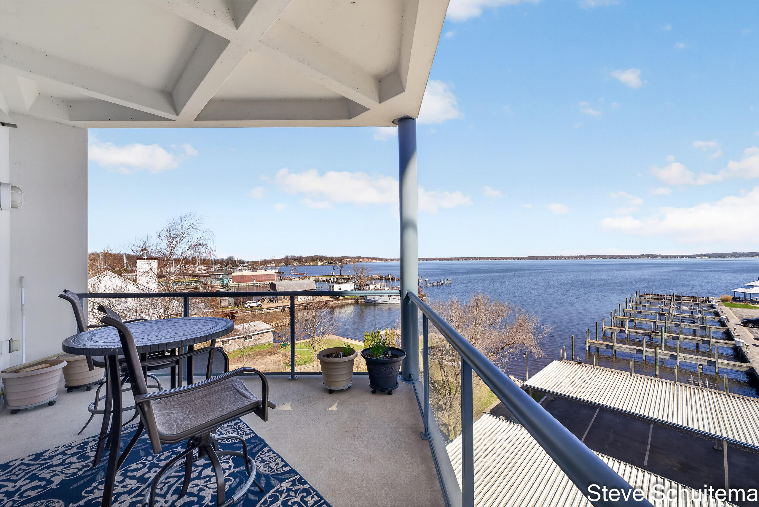 2964 Lakeshore Drive Muskegon MI 49441