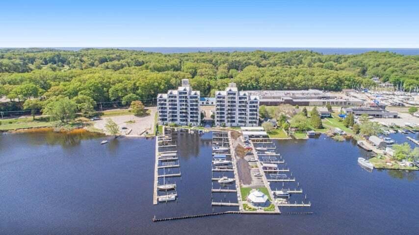2964 Lakeshore Drive Muskegon MI 49441