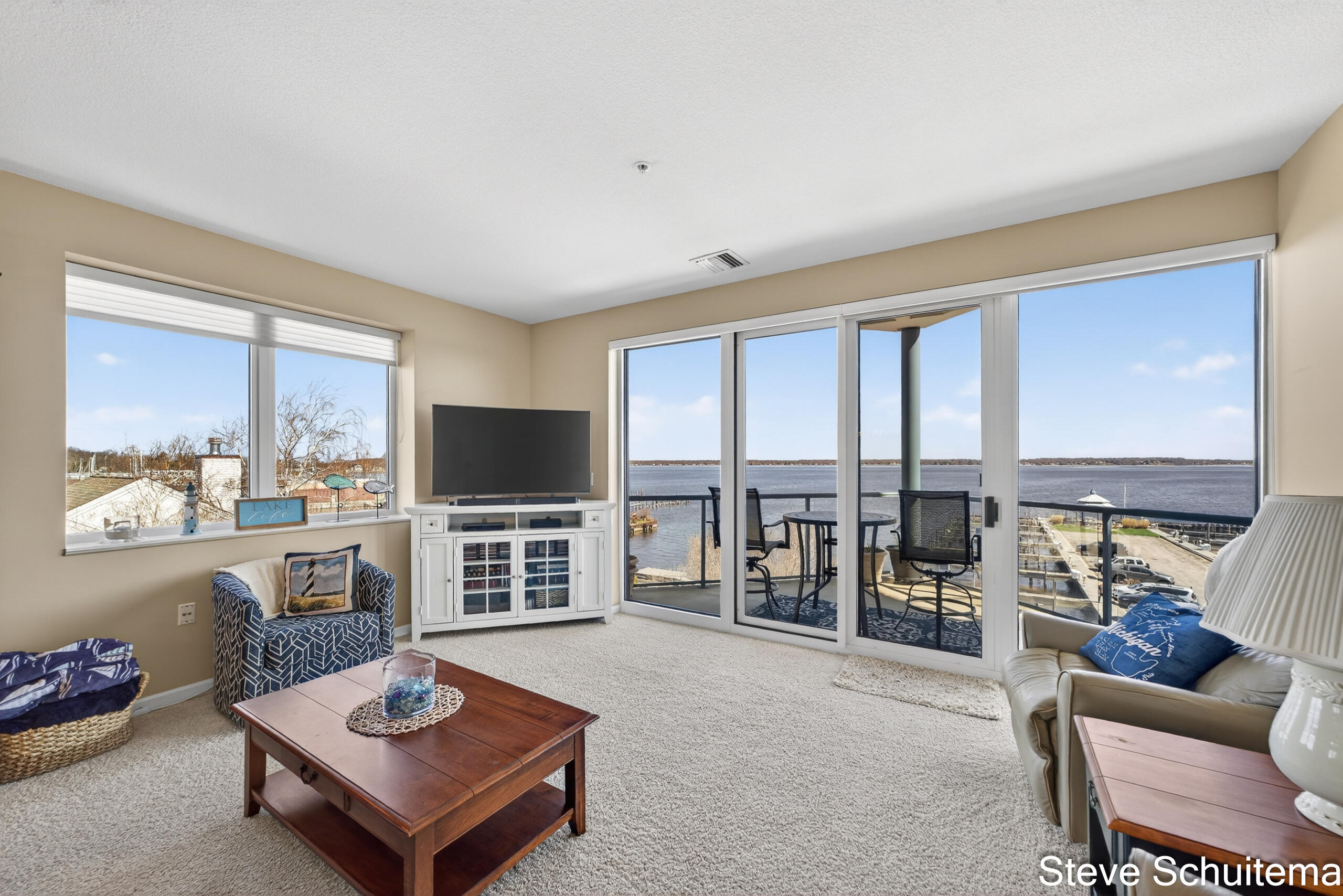 2964 Lakeshore Drive Muskegon MI 49441