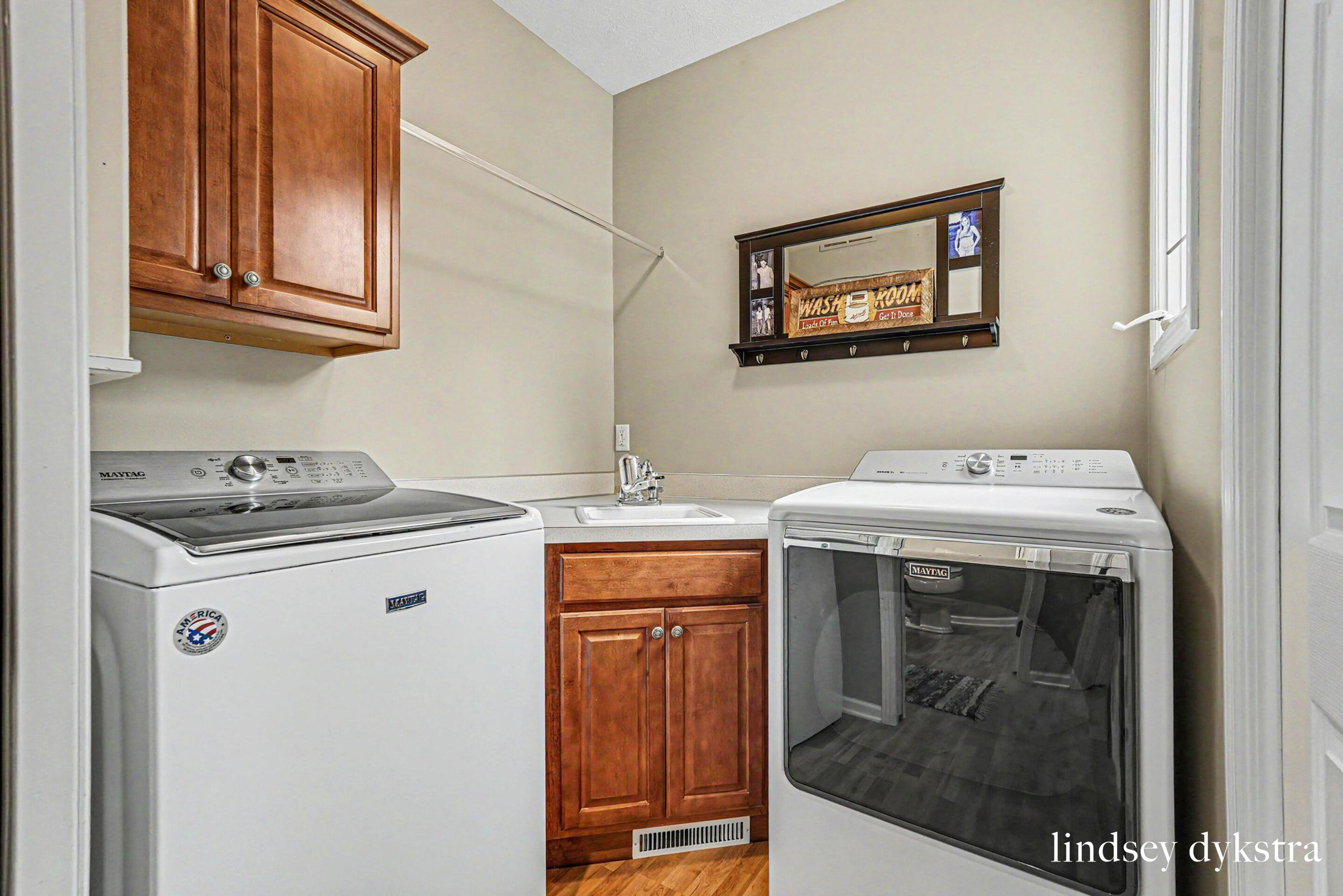 2320 Red Oak Court NW Grand Rapids MI 49504