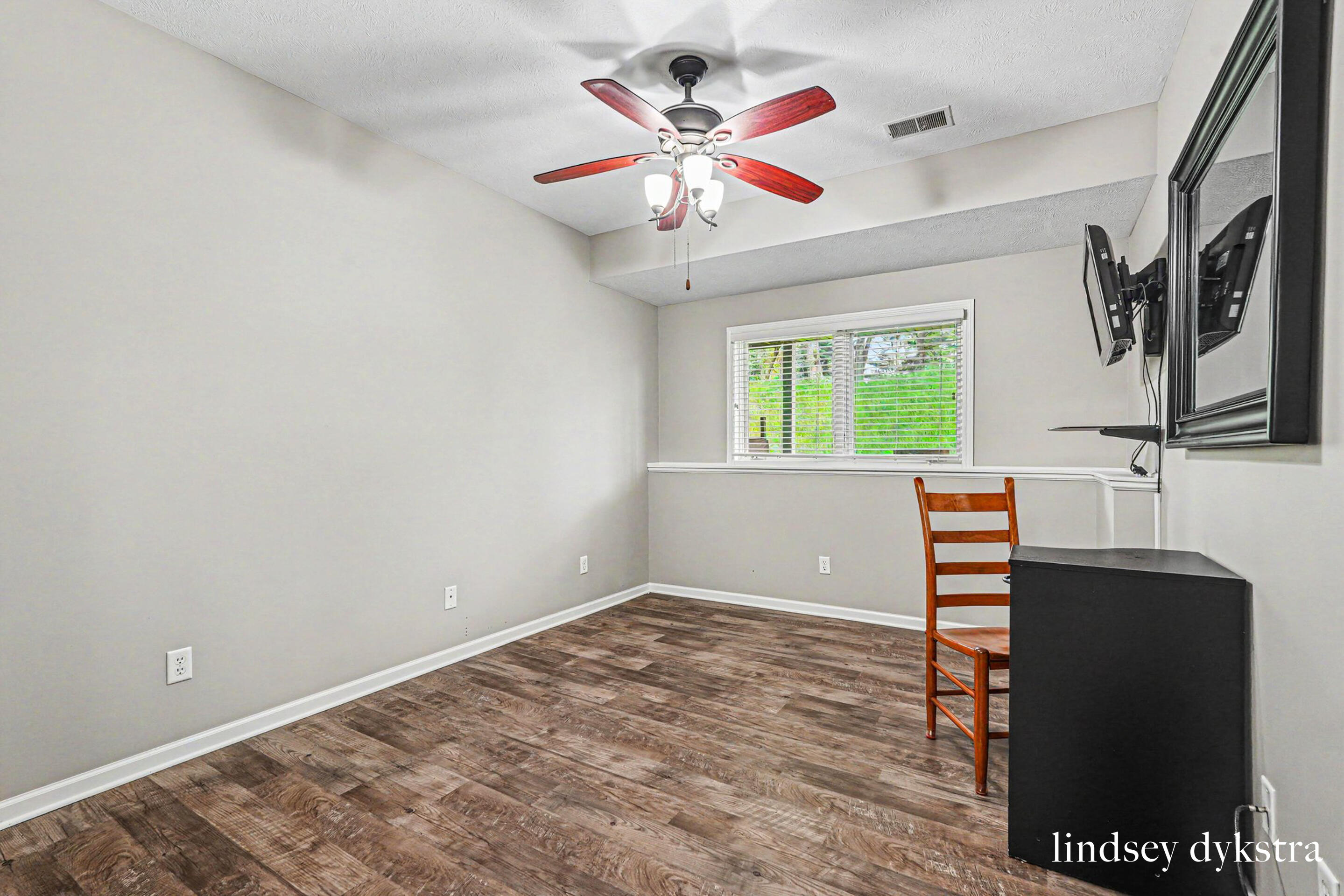 2320 Red Oak Court NW Grand Rapids MI 49504