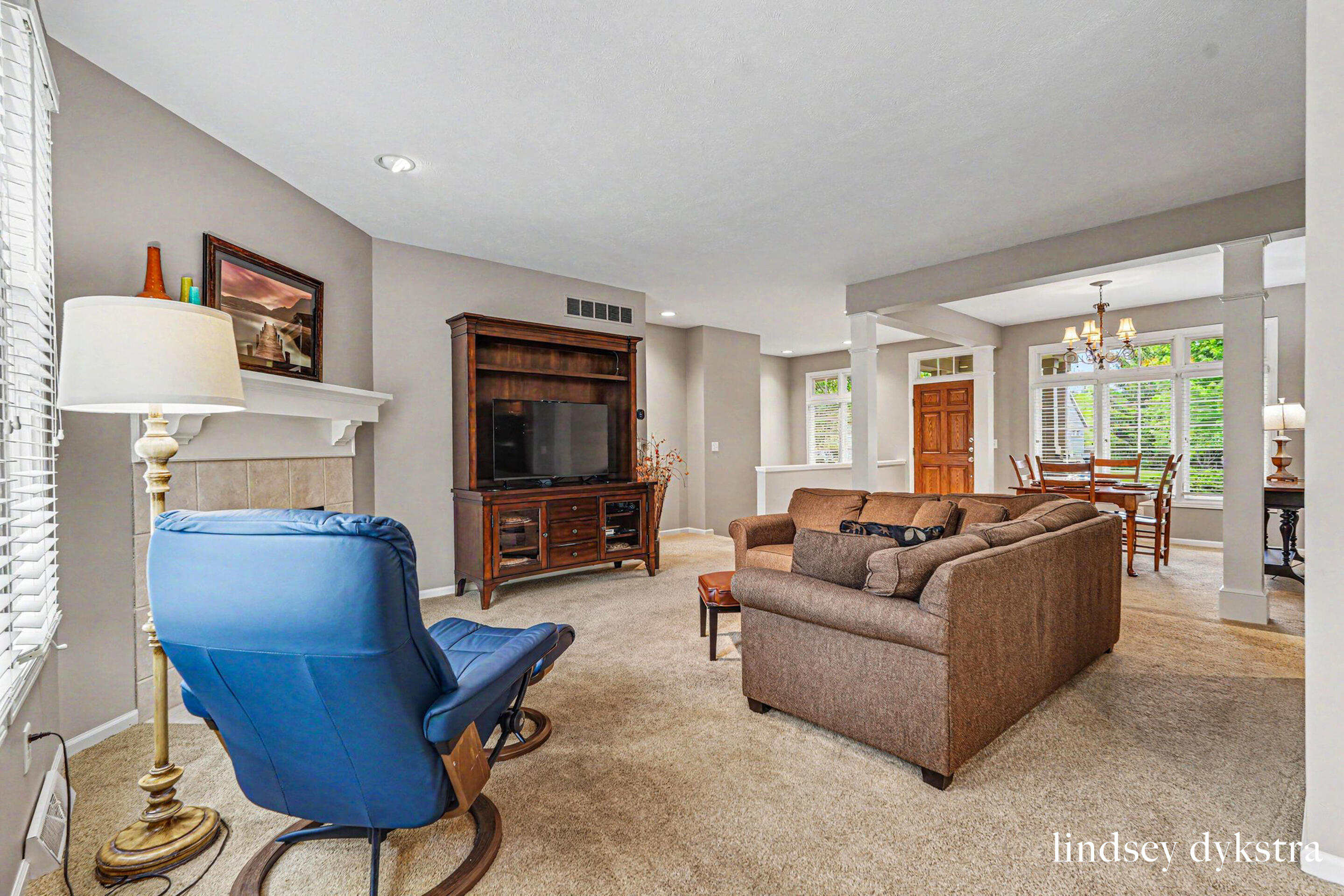 2320 Red Oak Court NW Grand Rapids MI 49504