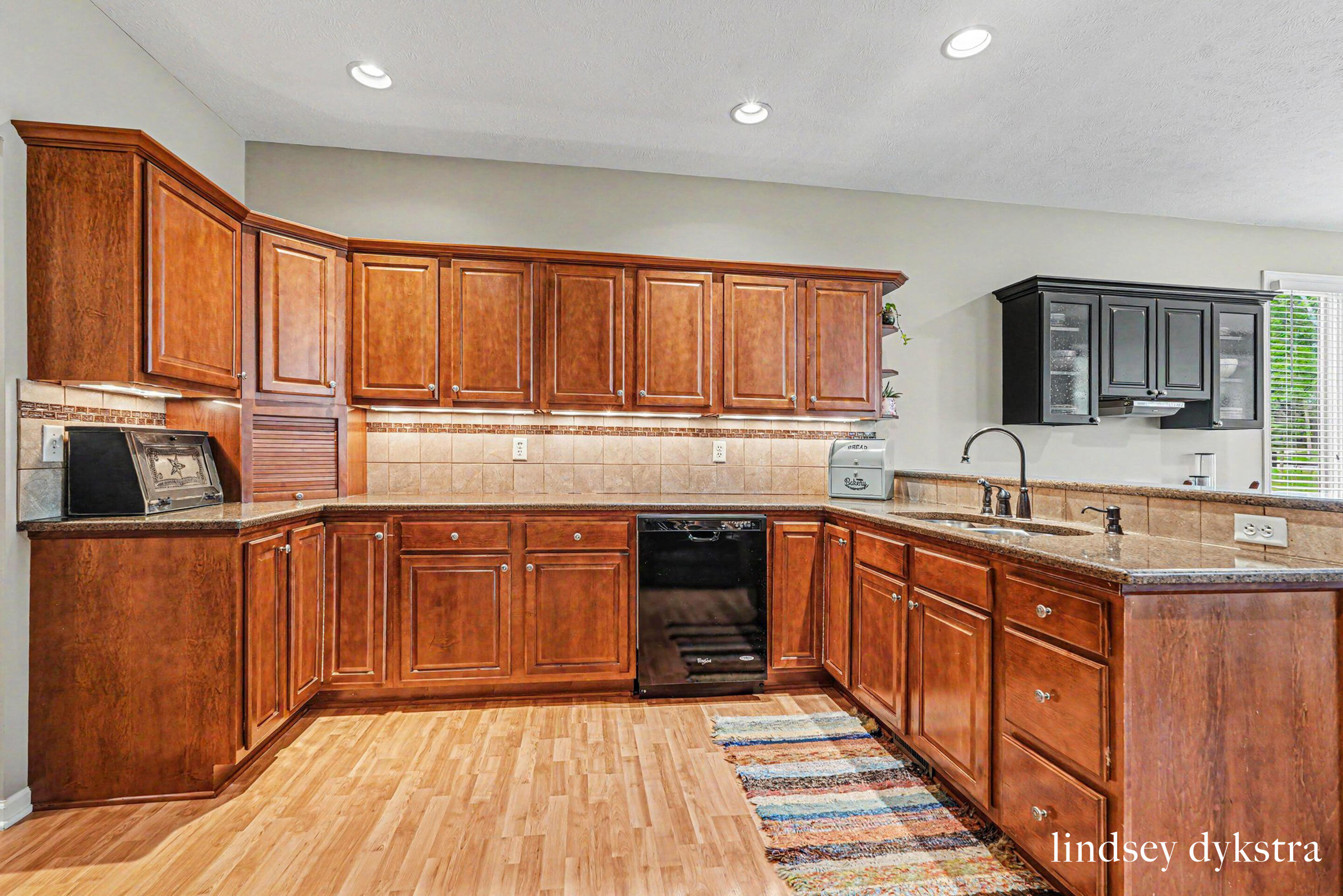 2320 Red Oak Court NW Grand Rapids MI 49504