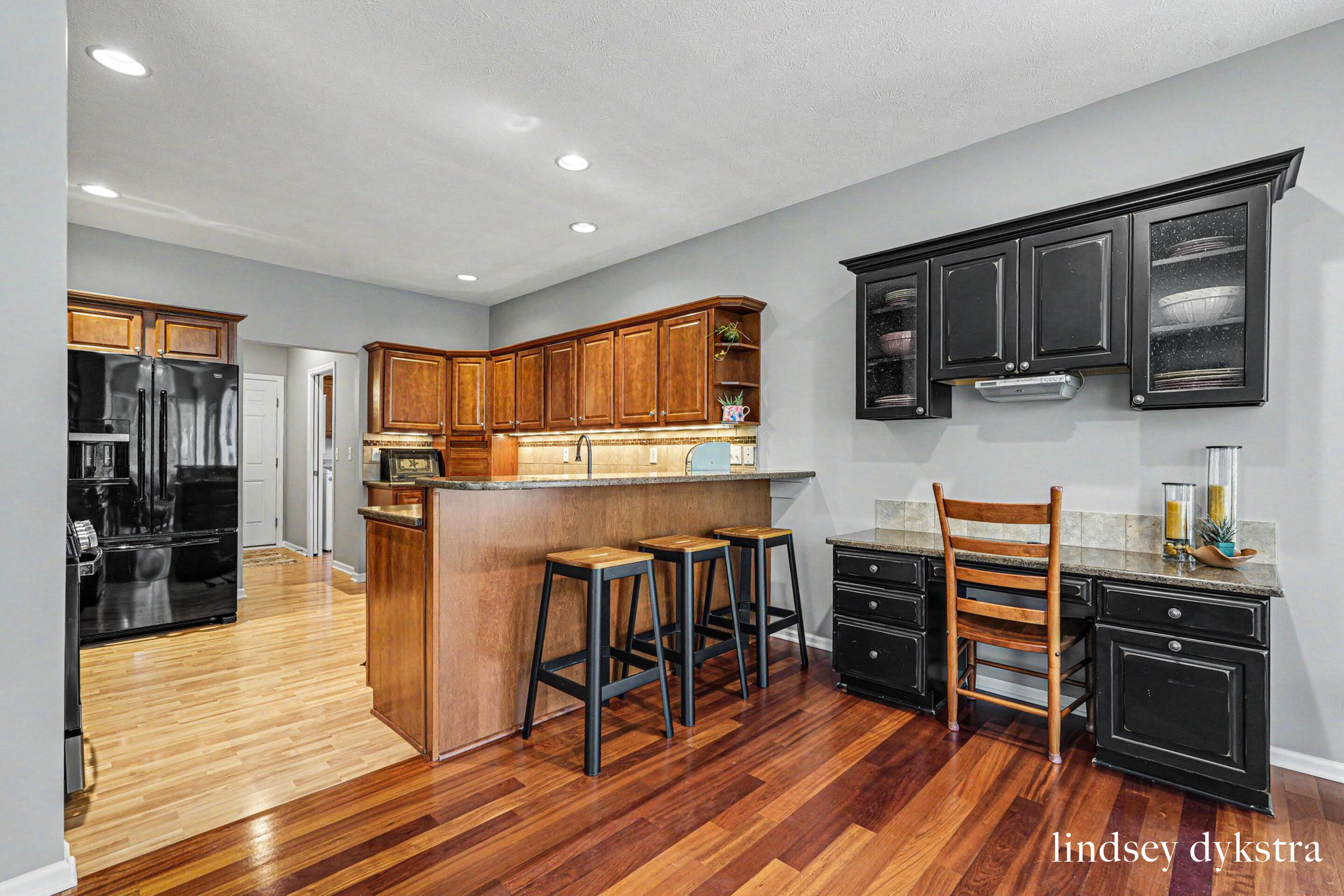 2320 Red Oak Court NW Grand Rapids MI 49504