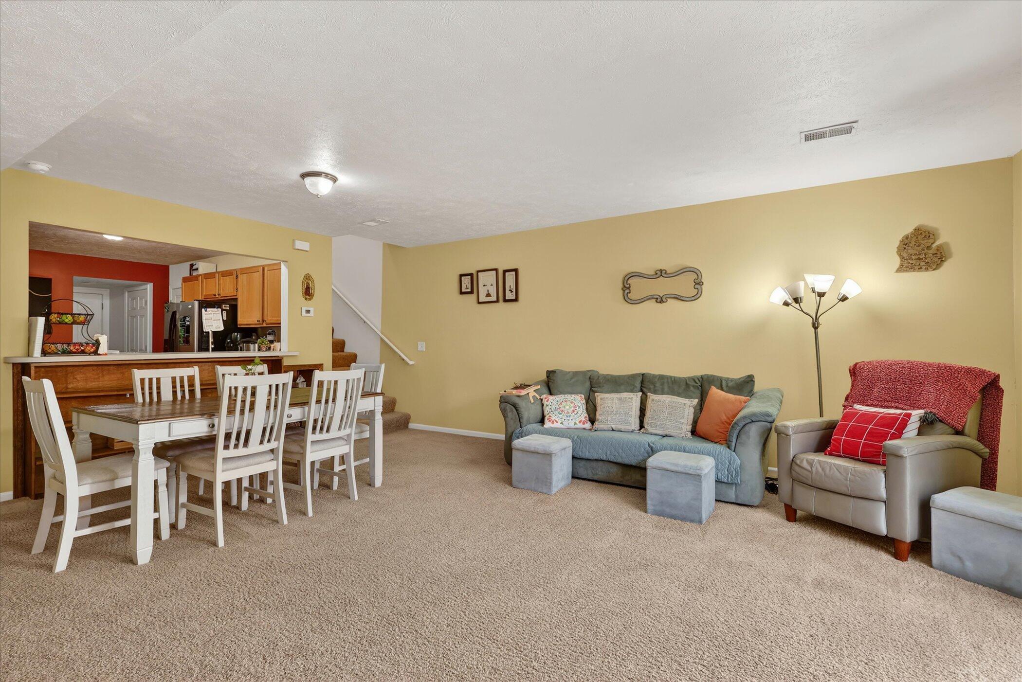 1790 Grand Court NE Grand Rapids MI 49525