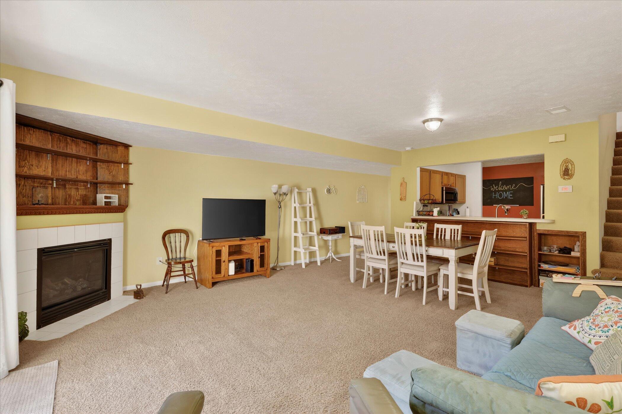 1790 Grand Court NE Grand Rapids MI 49525