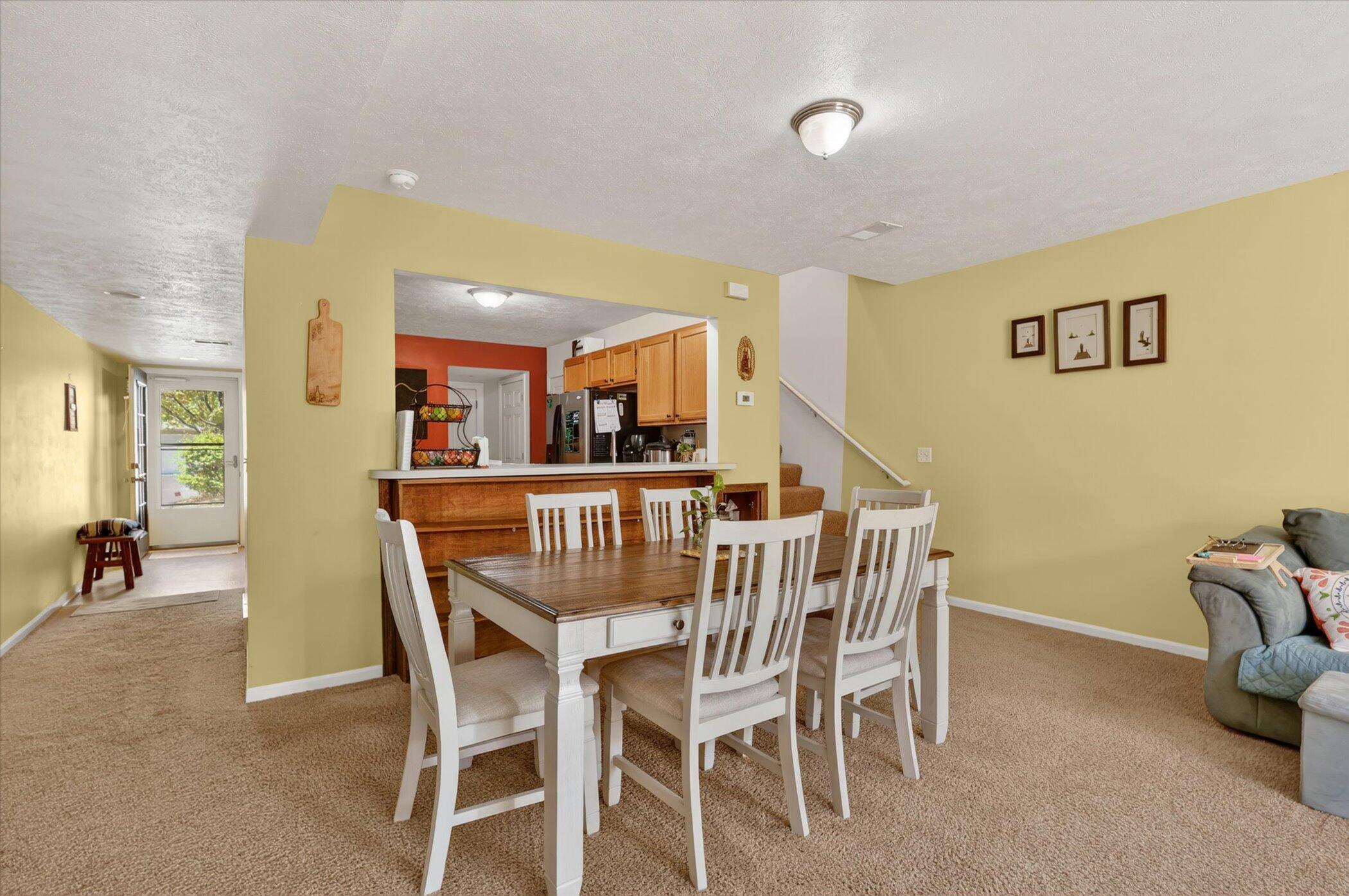 1790 Grand Court NE Grand Rapids MI 49525