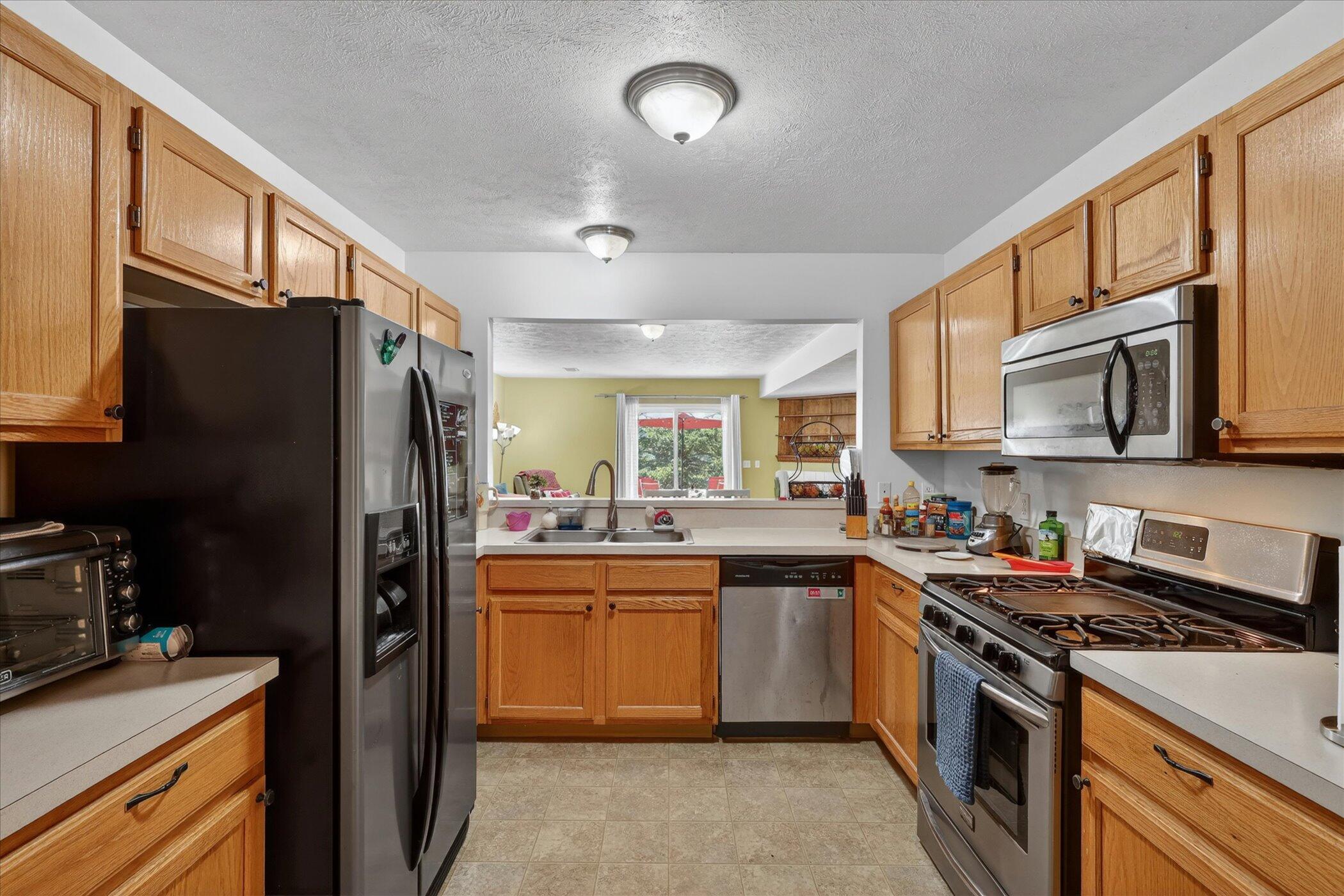 1790 Grand Court NE Grand Rapids MI 49525
