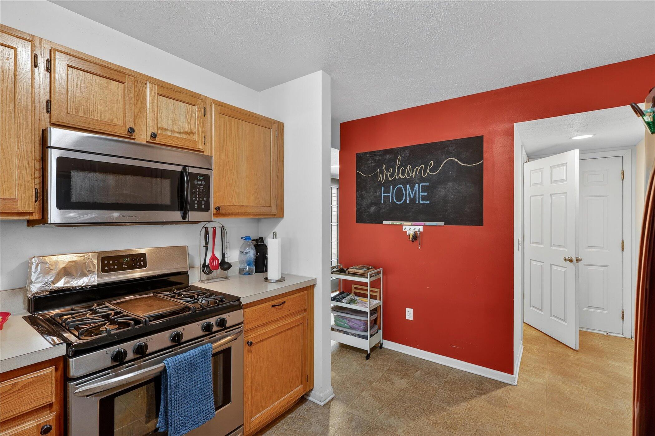 1790 Grand Court NE Grand Rapids MI 49525