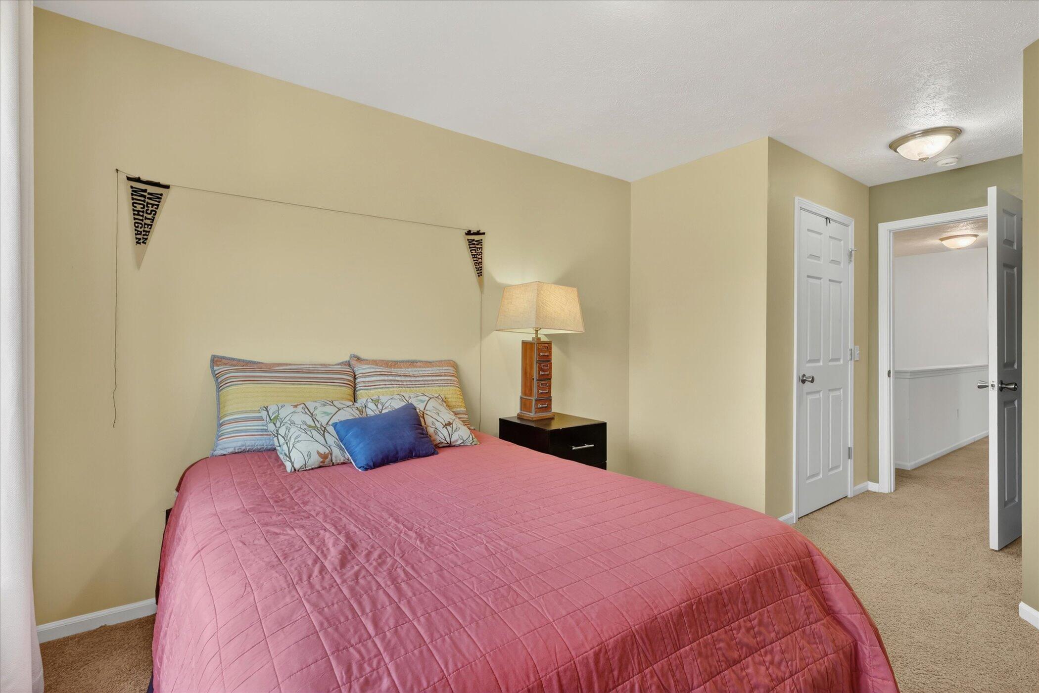 1790 Grand Court NE Grand Rapids MI 49525