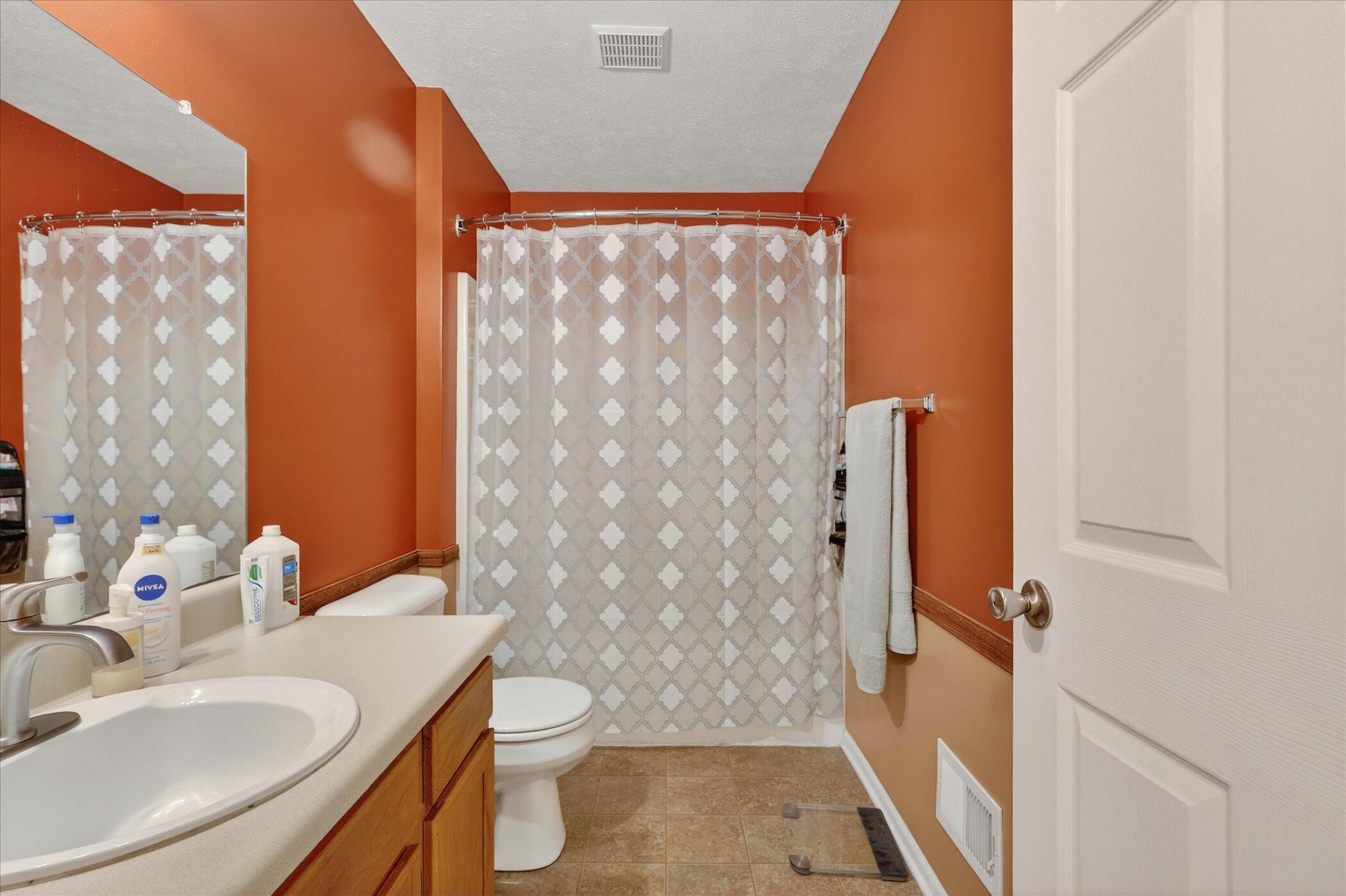1790 Grand Court NE Grand Rapids MI 49525