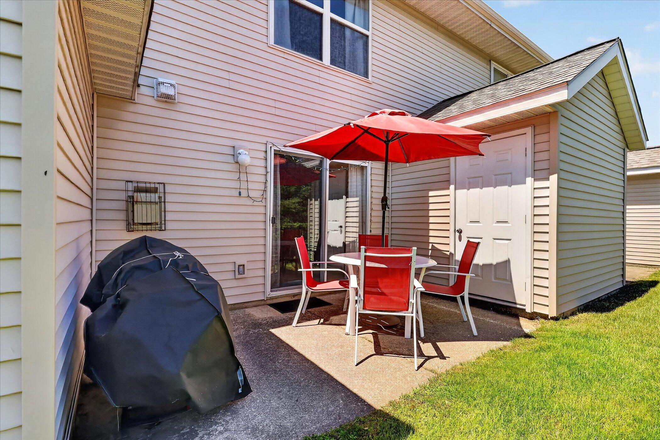 1790 Grand Court NE Grand Rapids MI 49525
