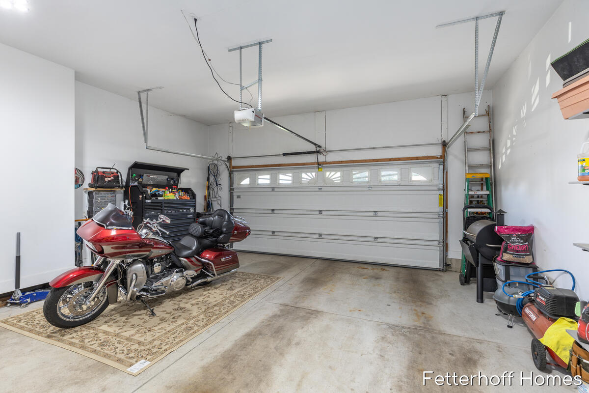 945 Kensington Street NW Grand Rapids MI 49534