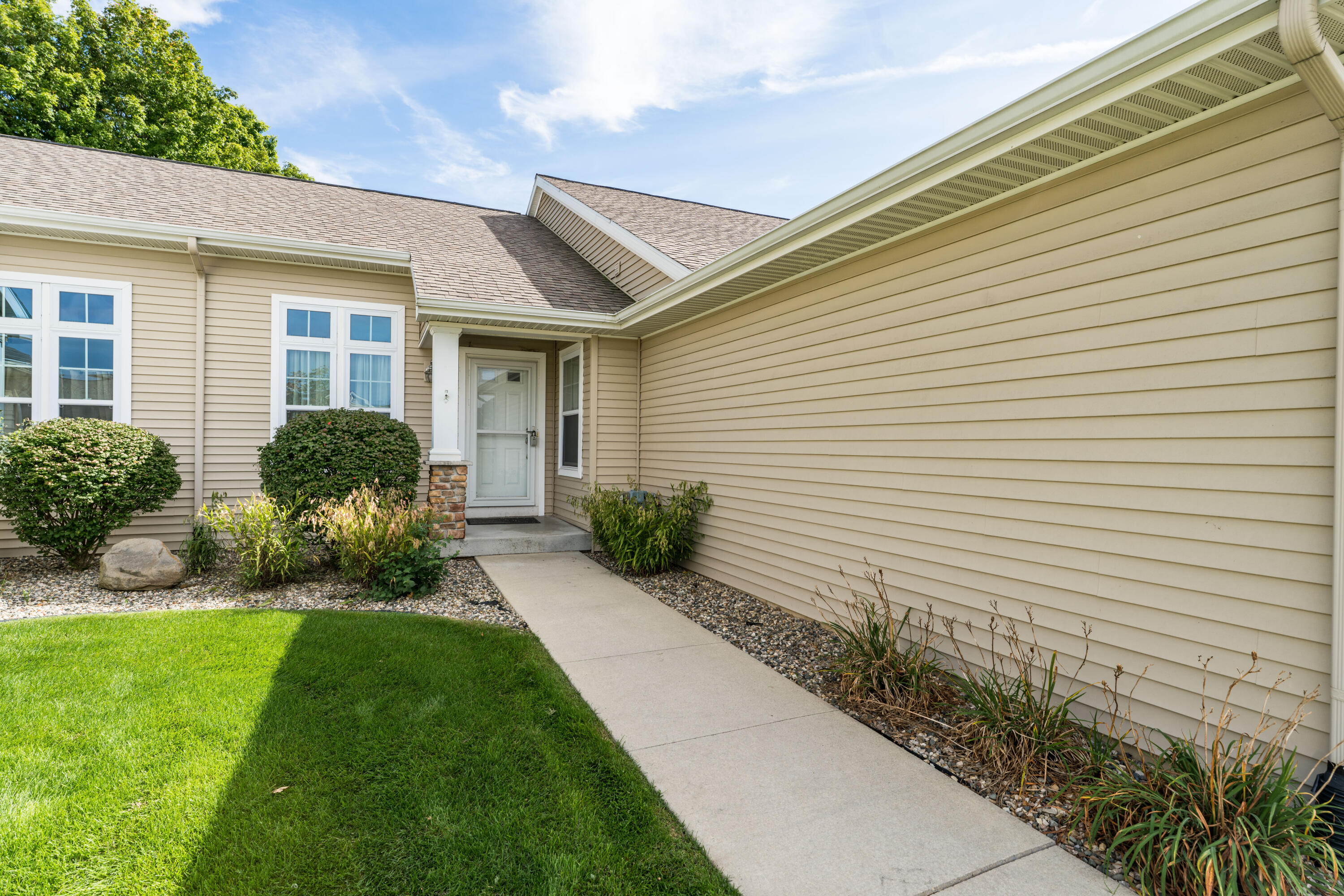 1165 S Village Circle Kalamazoo MI 49009