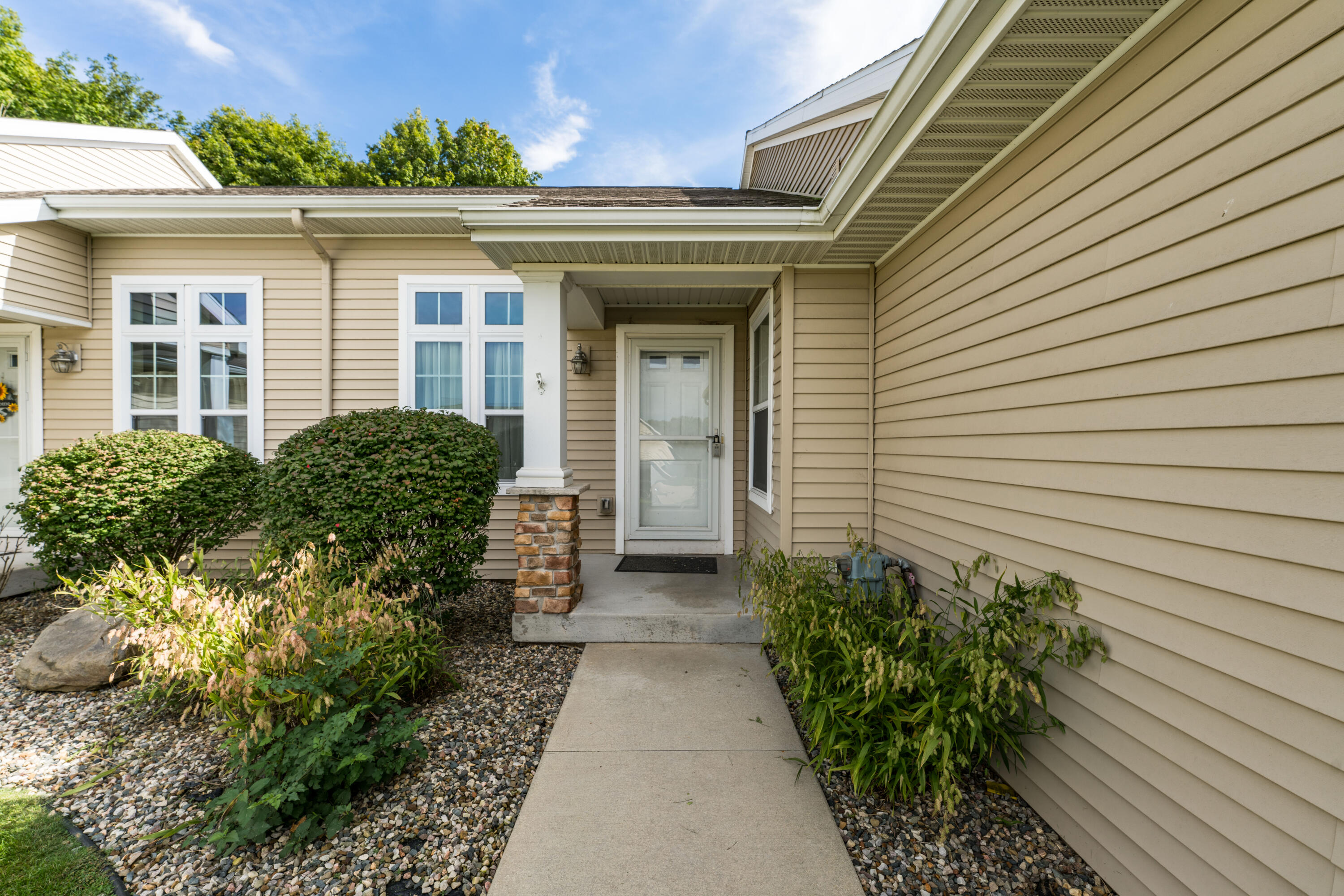 1165 S Village Circle Kalamazoo MI 49009