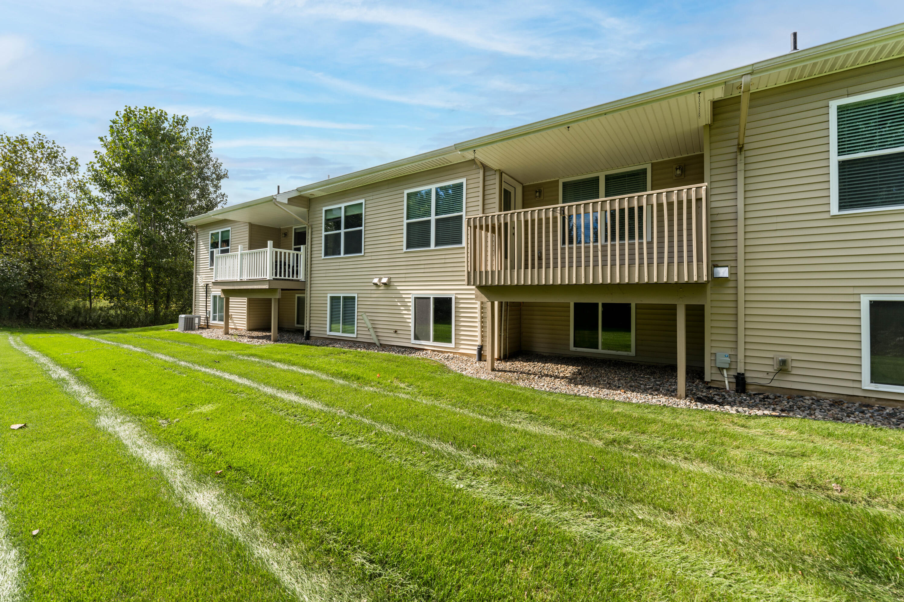1165 S Village Circle Kalamazoo MI 49009