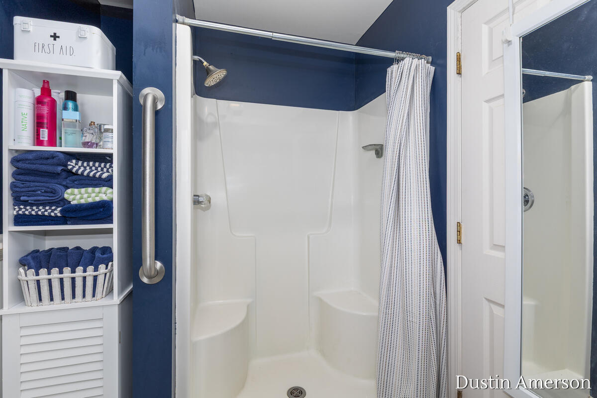 4212 Peak Lane NE Grand Rapids MI 49525