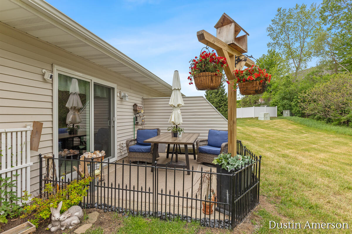 4212 Peak Lane NE Grand Rapids MI 49525