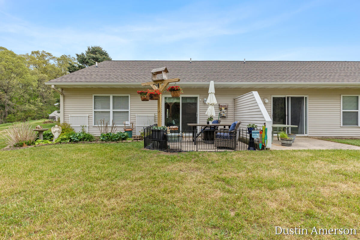 4212 Peak Lane NE Grand Rapids MI 49525