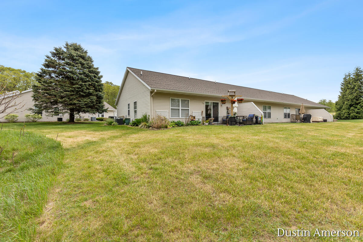 4212 Peak Lane NE Grand Rapids MI 49525