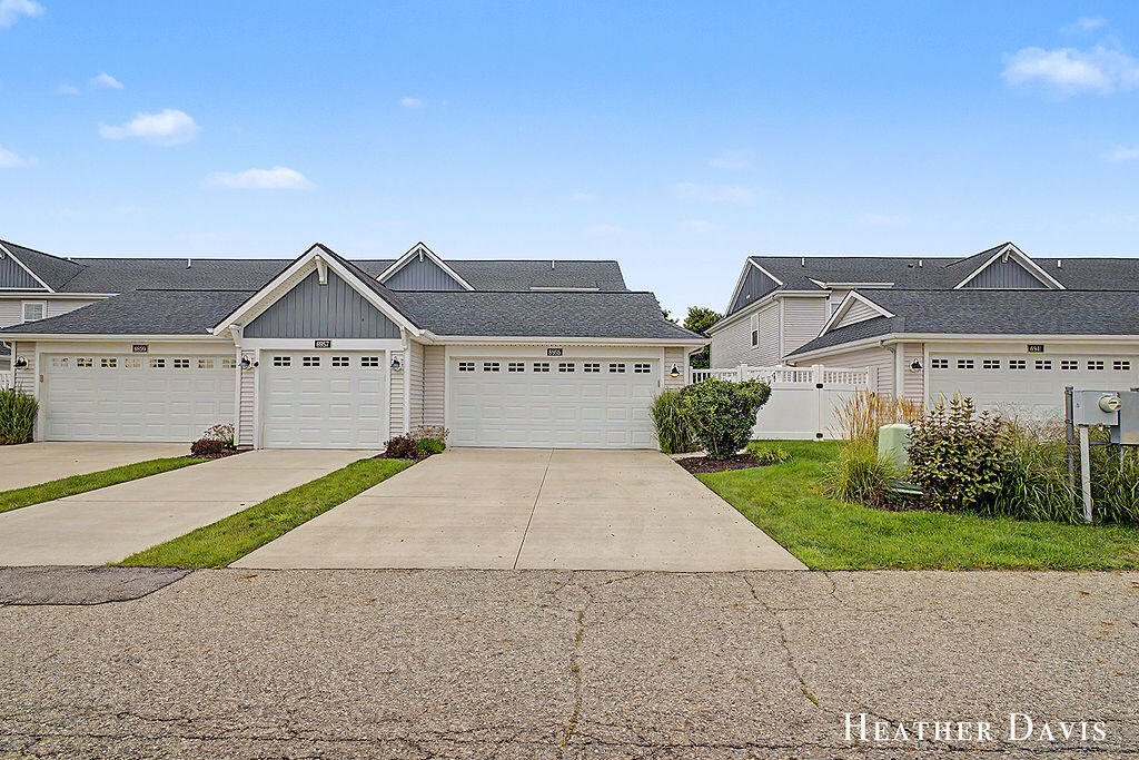 6955 Myers Lake Avenue NE Rockford MI 49341