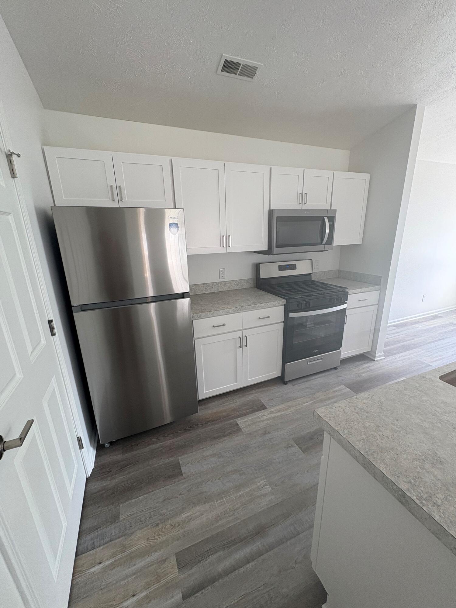 194 Hunters Lane NE Rockford MI 49341
