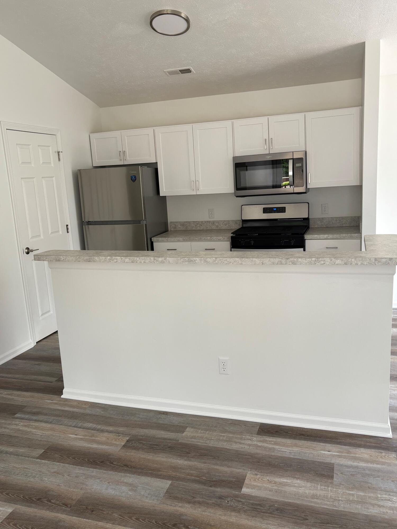 194 Hunters Lane NE Rockford MI 49341