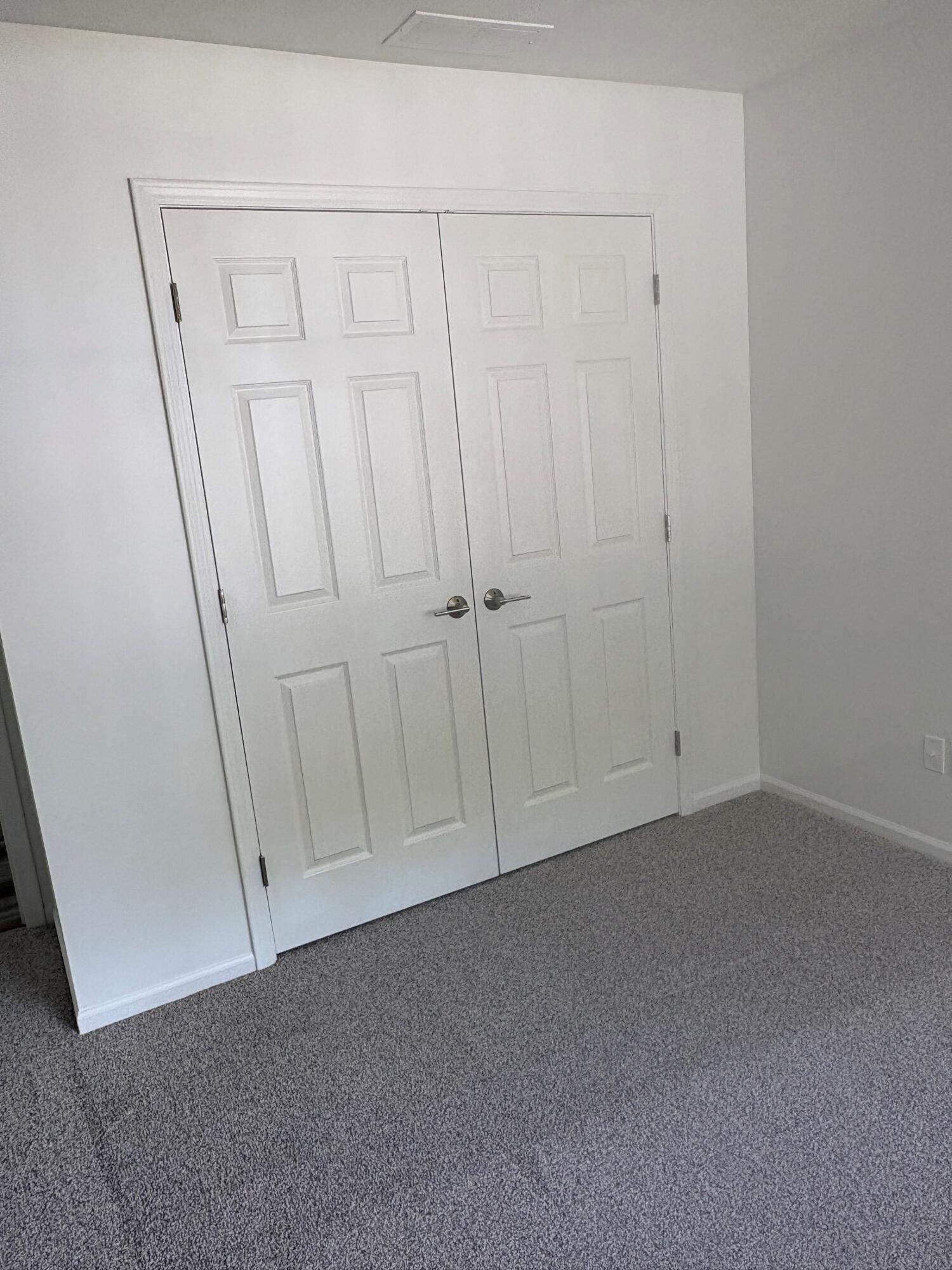 194 Hunters Lane NE Rockford MI 49341
