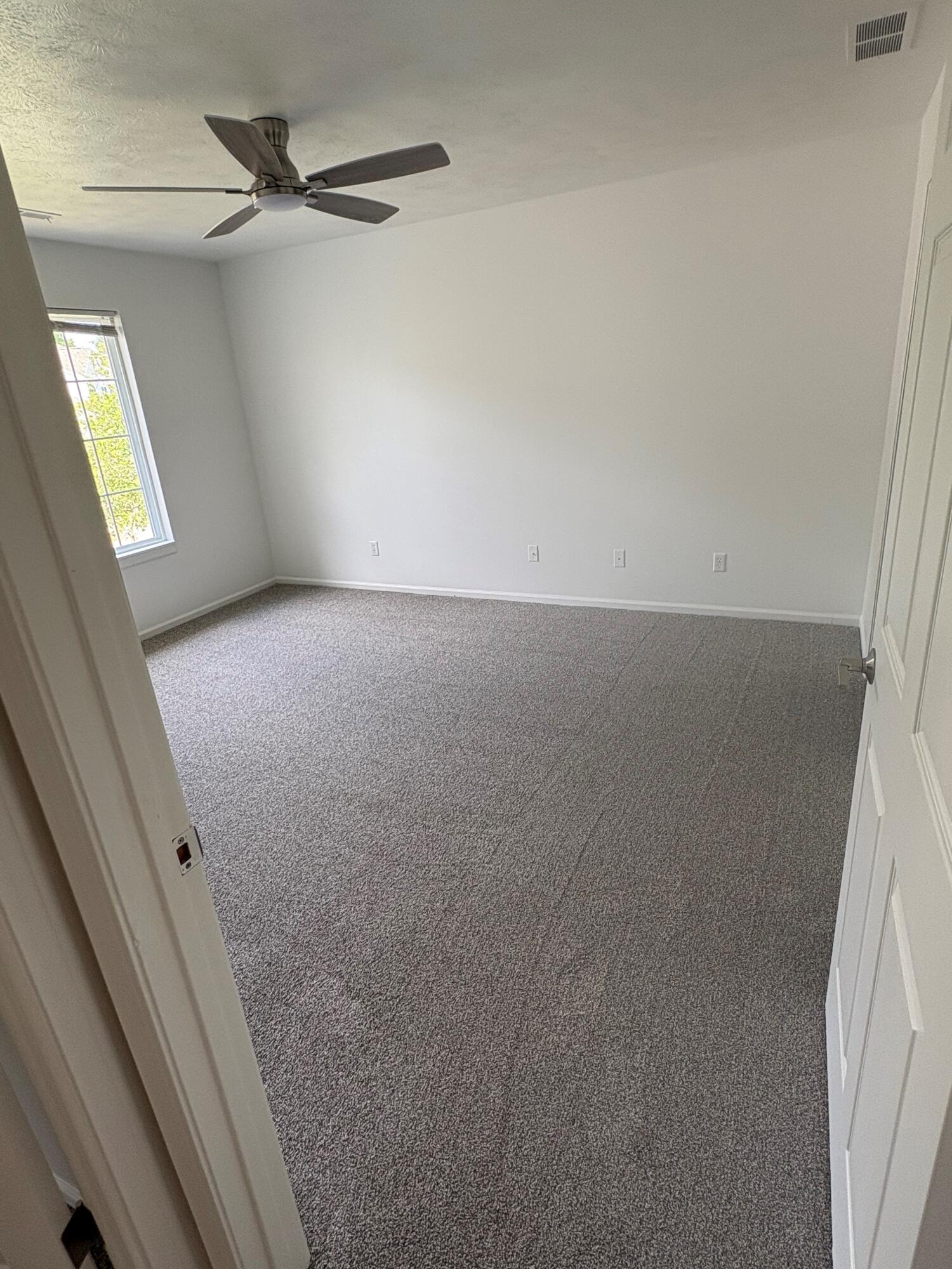 194 Hunters Lane NE Rockford MI 49341