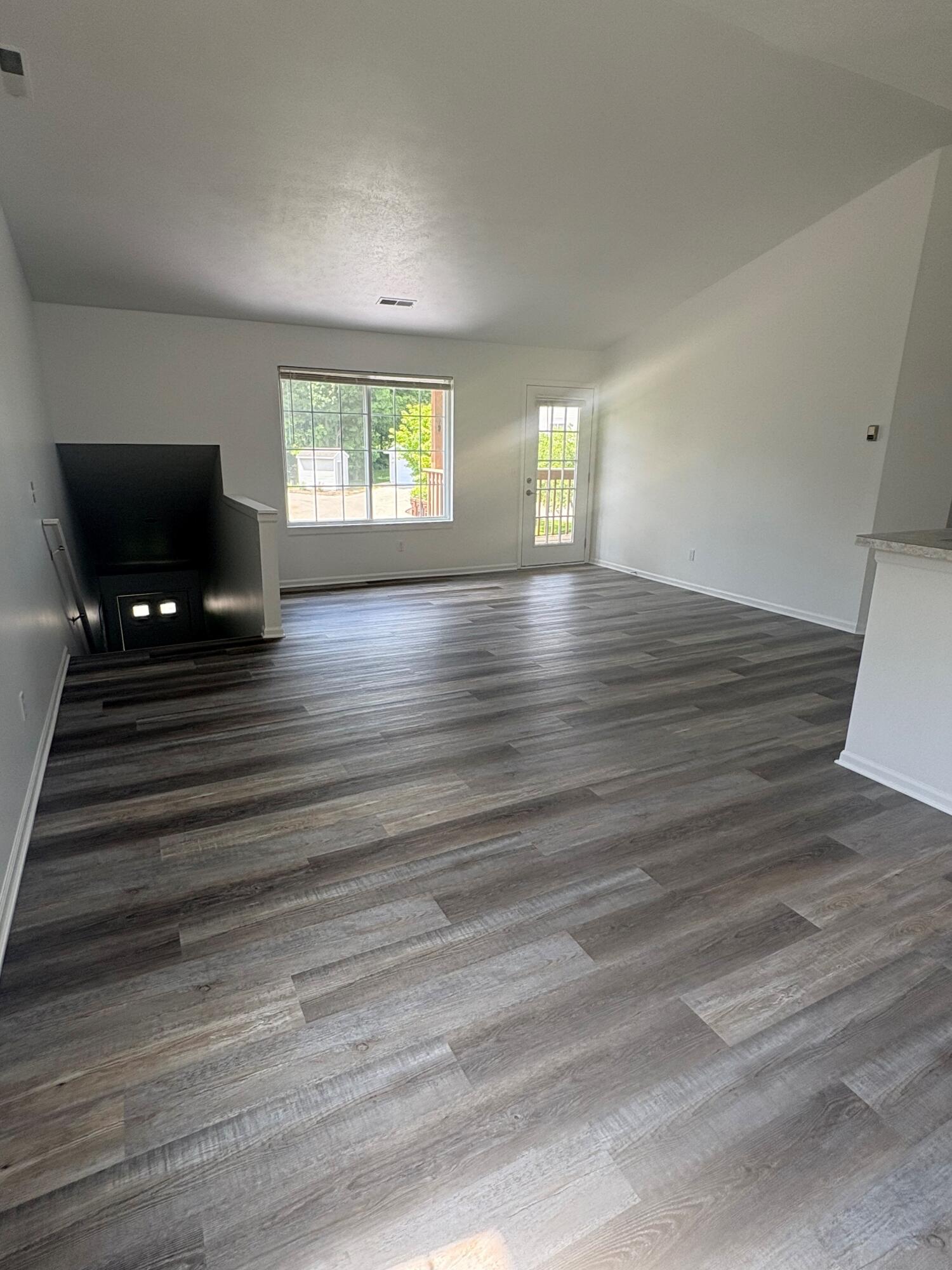 194 Hunters Lane NE Rockford MI 49341