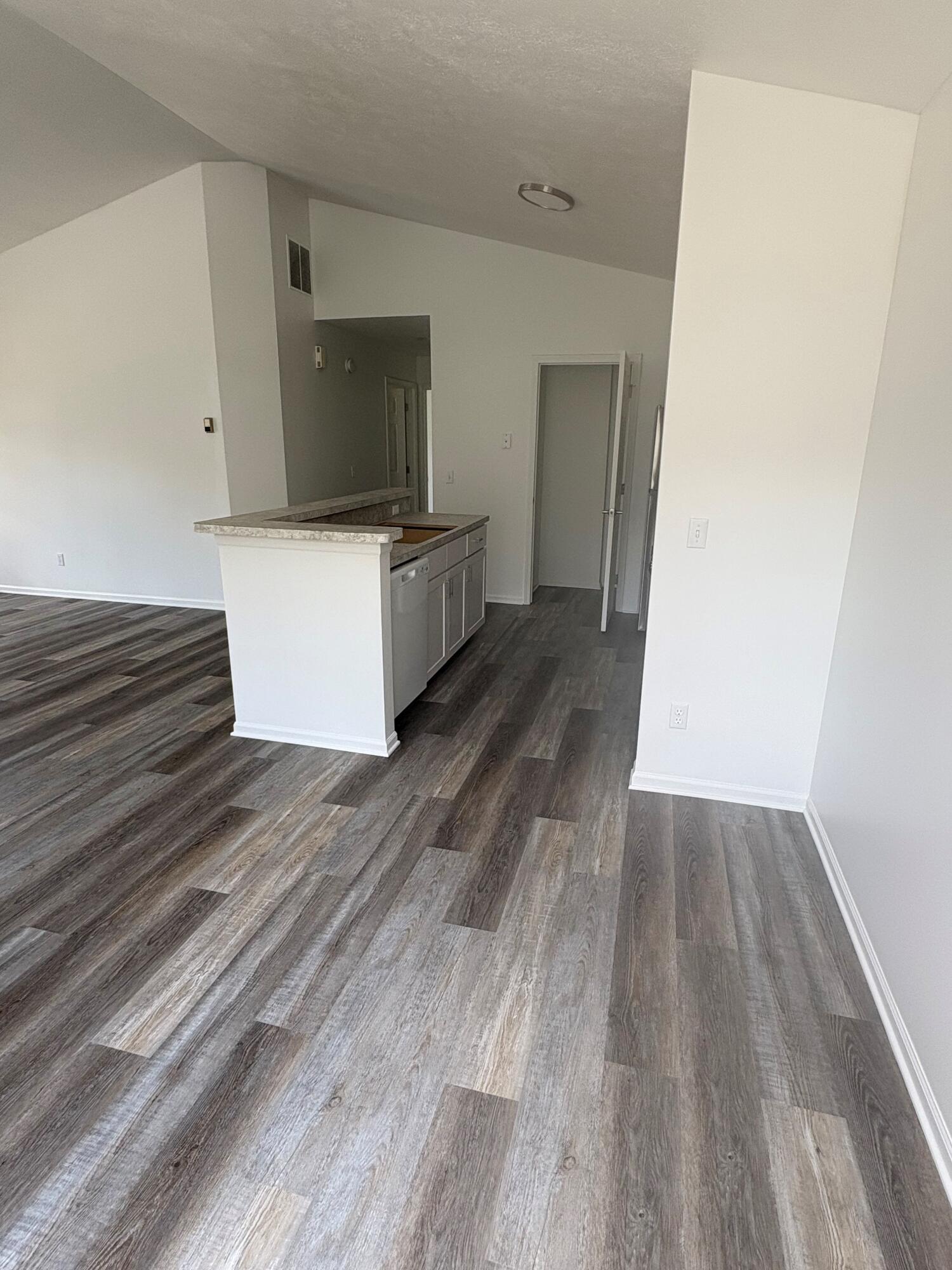 194 Hunters Lane NE Rockford MI 49341