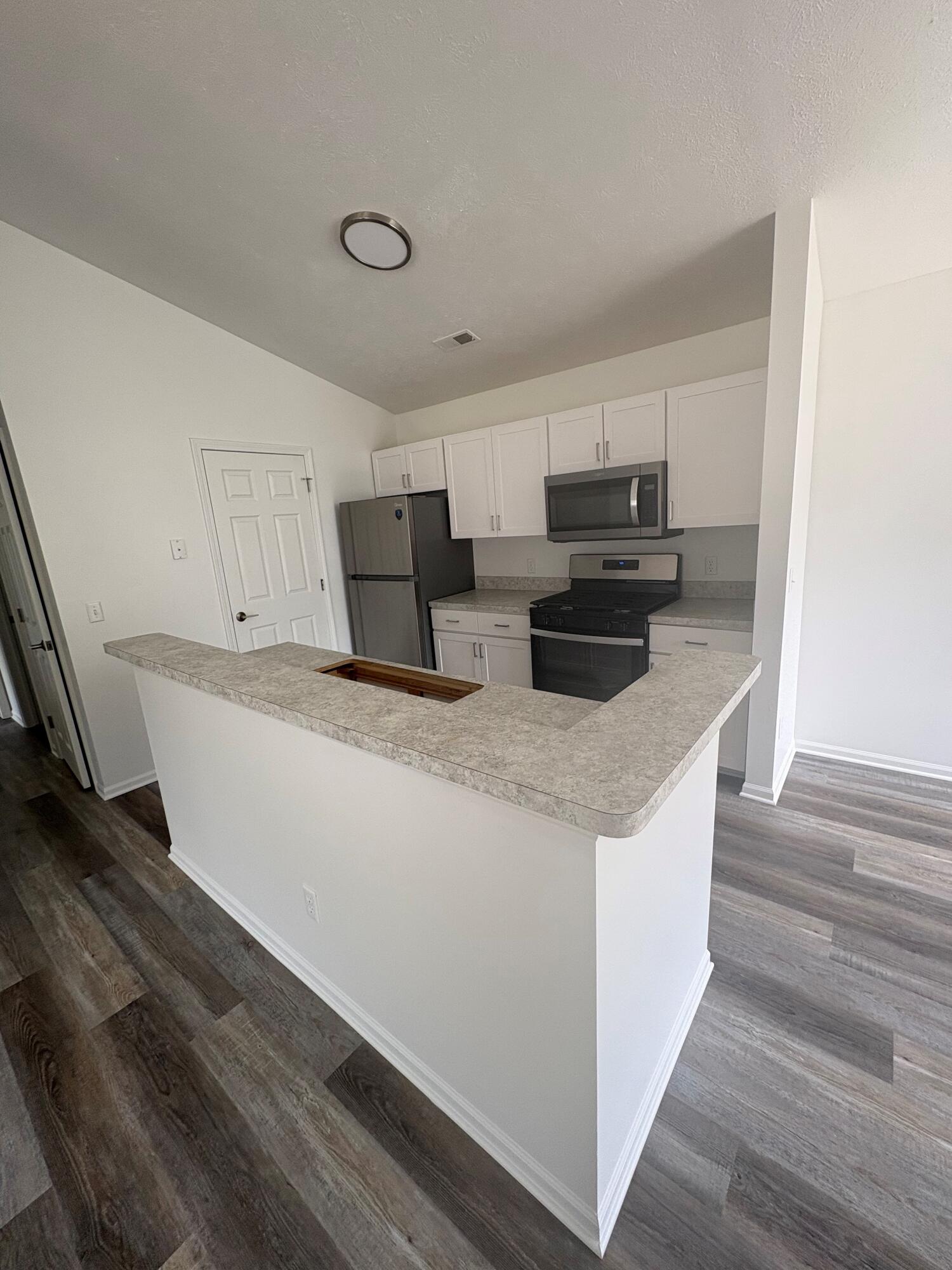 194 Hunters Lane NE Rockford MI 49341