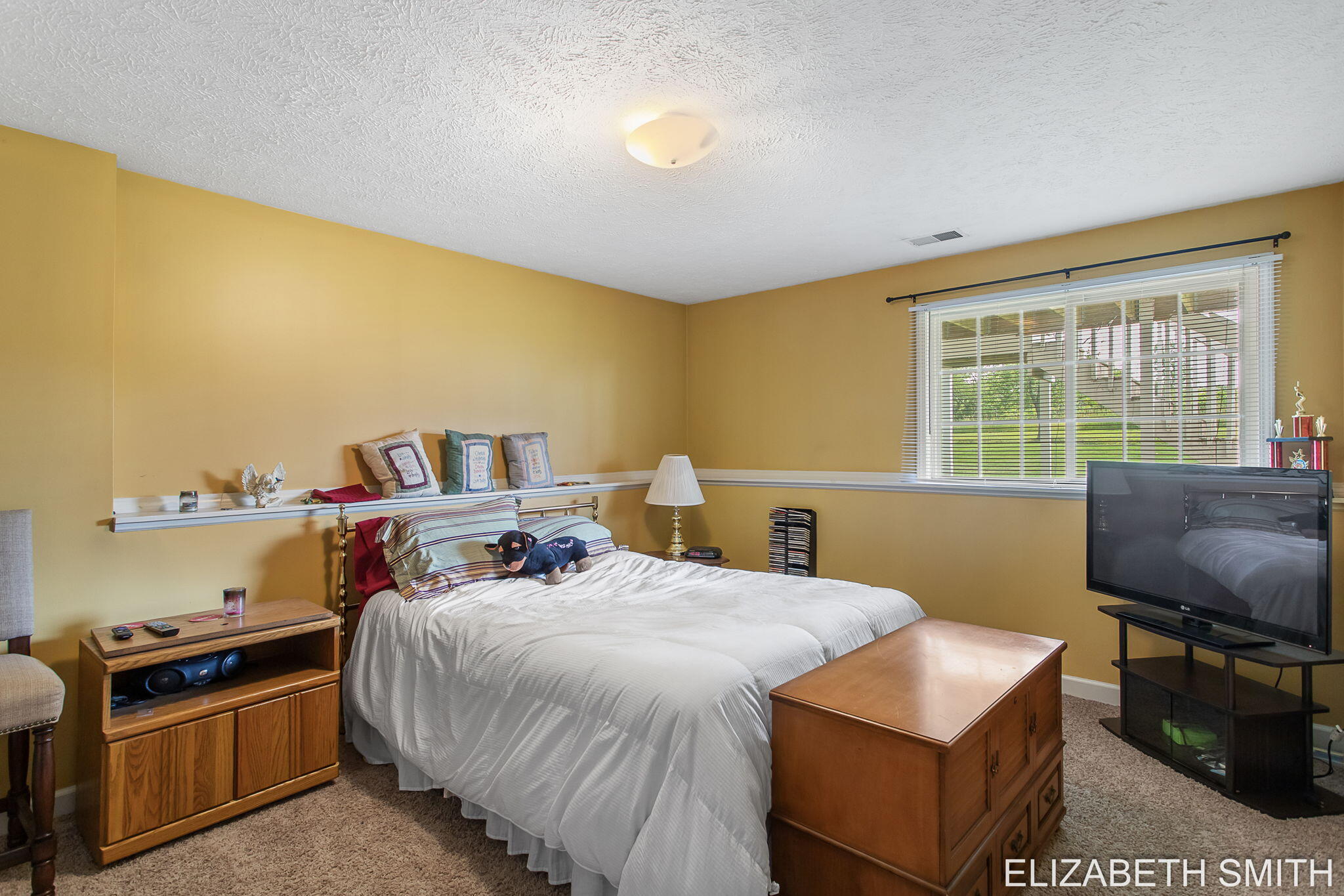 11409 N Lake Drive Holland MI 49424