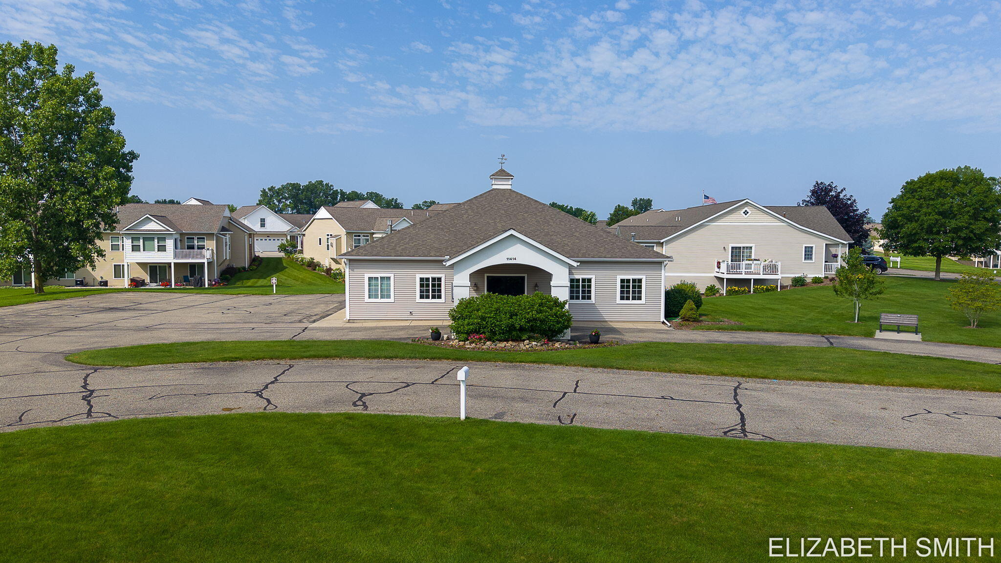 11409 N Lake Drive Holland MI 49424