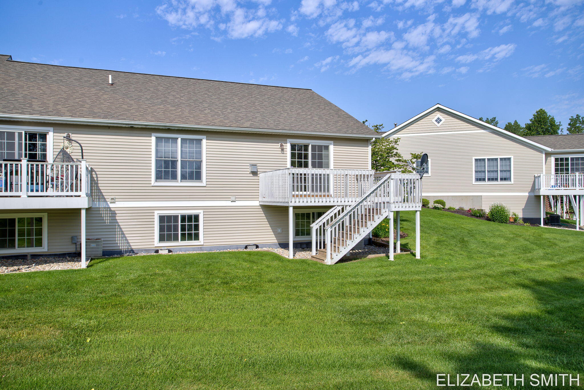 11409 N Lake Drive Holland MI 49424
