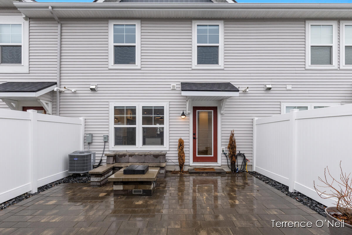 6738 Promenade Street NE Rockford MI 49341