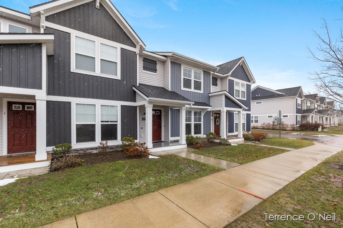6738 Promenade Street NE Rockford MI 49341