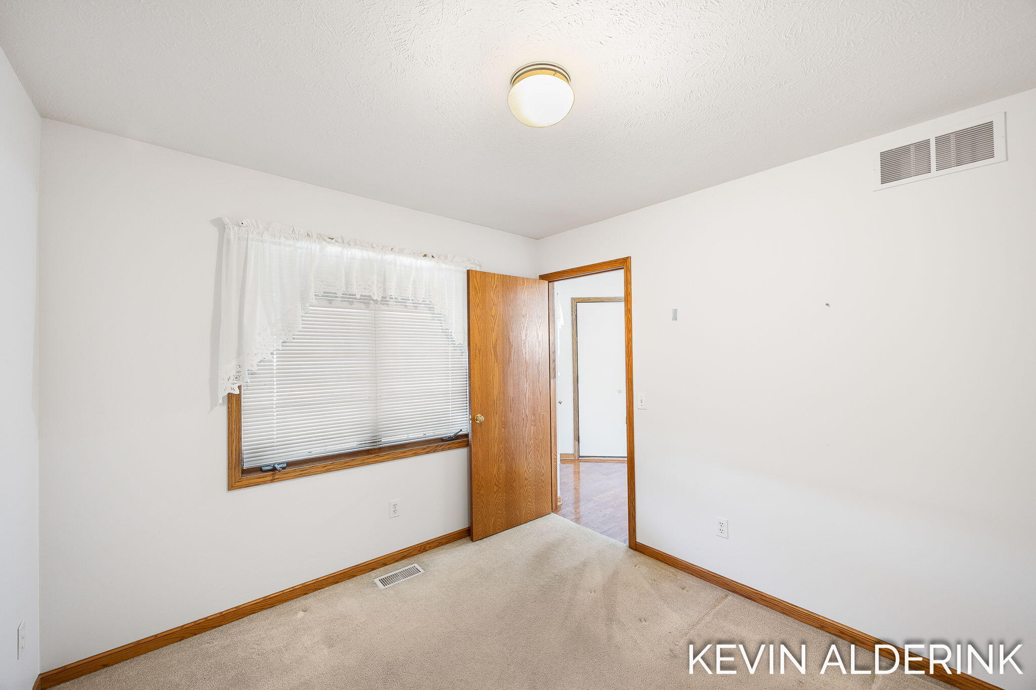 8872 N Peninsula Court Zeeland MI 49464
