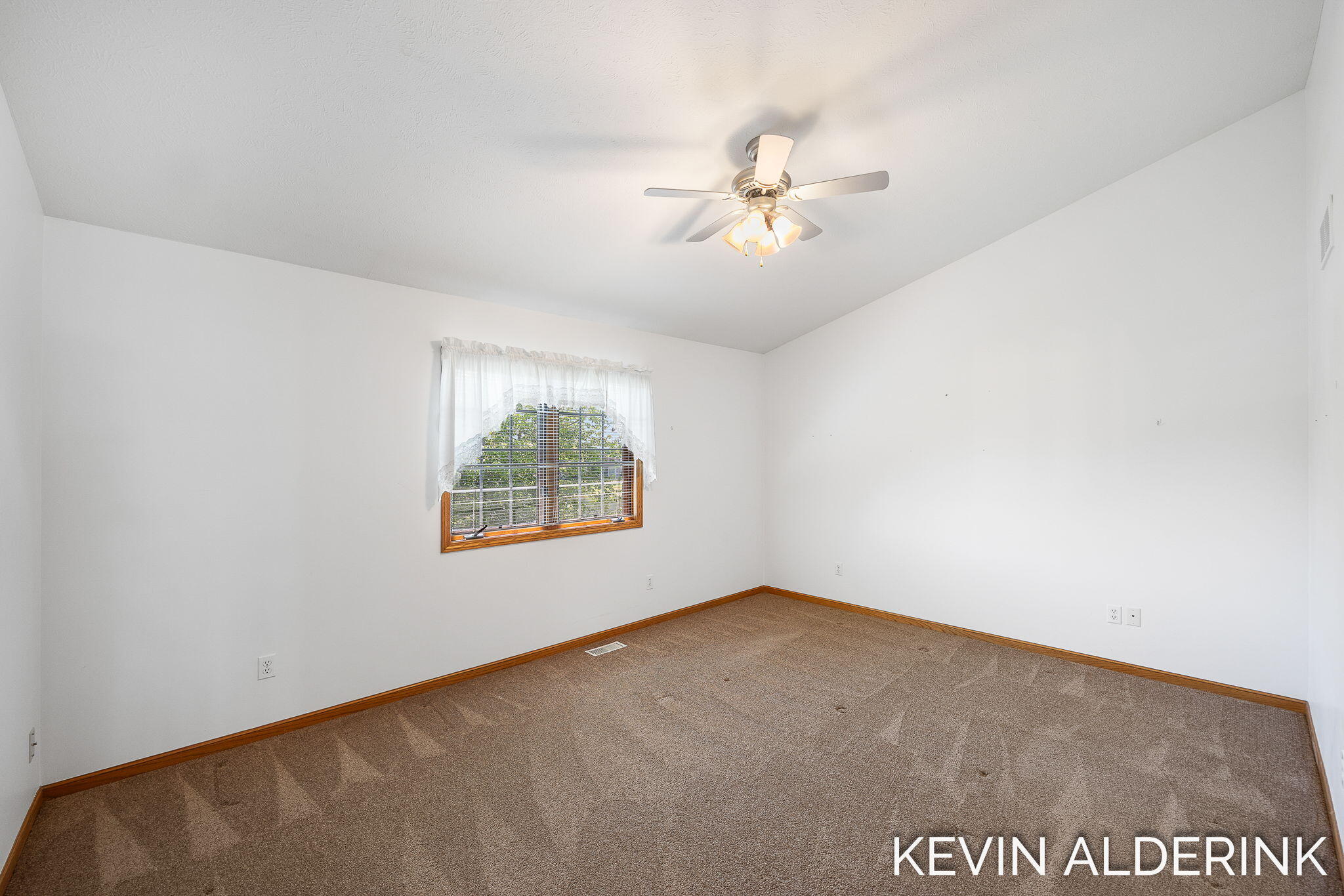 8872 N Peninsula Court Zeeland MI 49464