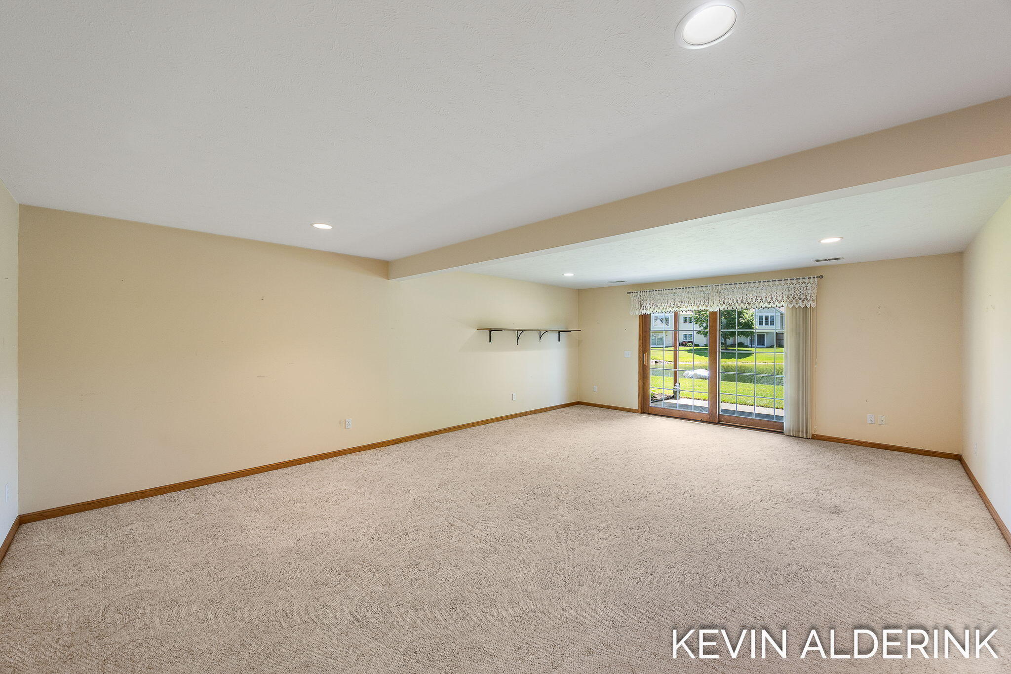 8872 N Peninsula Court Zeeland MI 49464