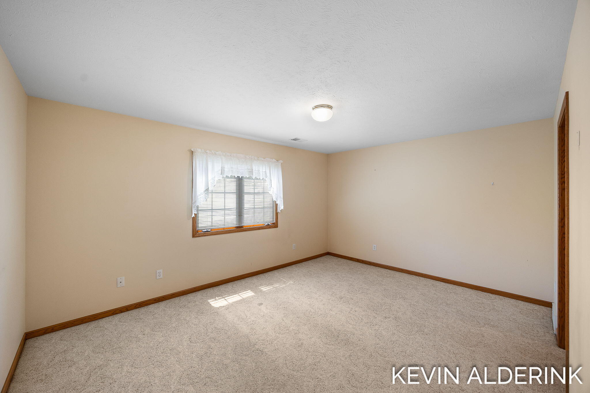 8872 N Peninsula Court Zeeland MI 49464