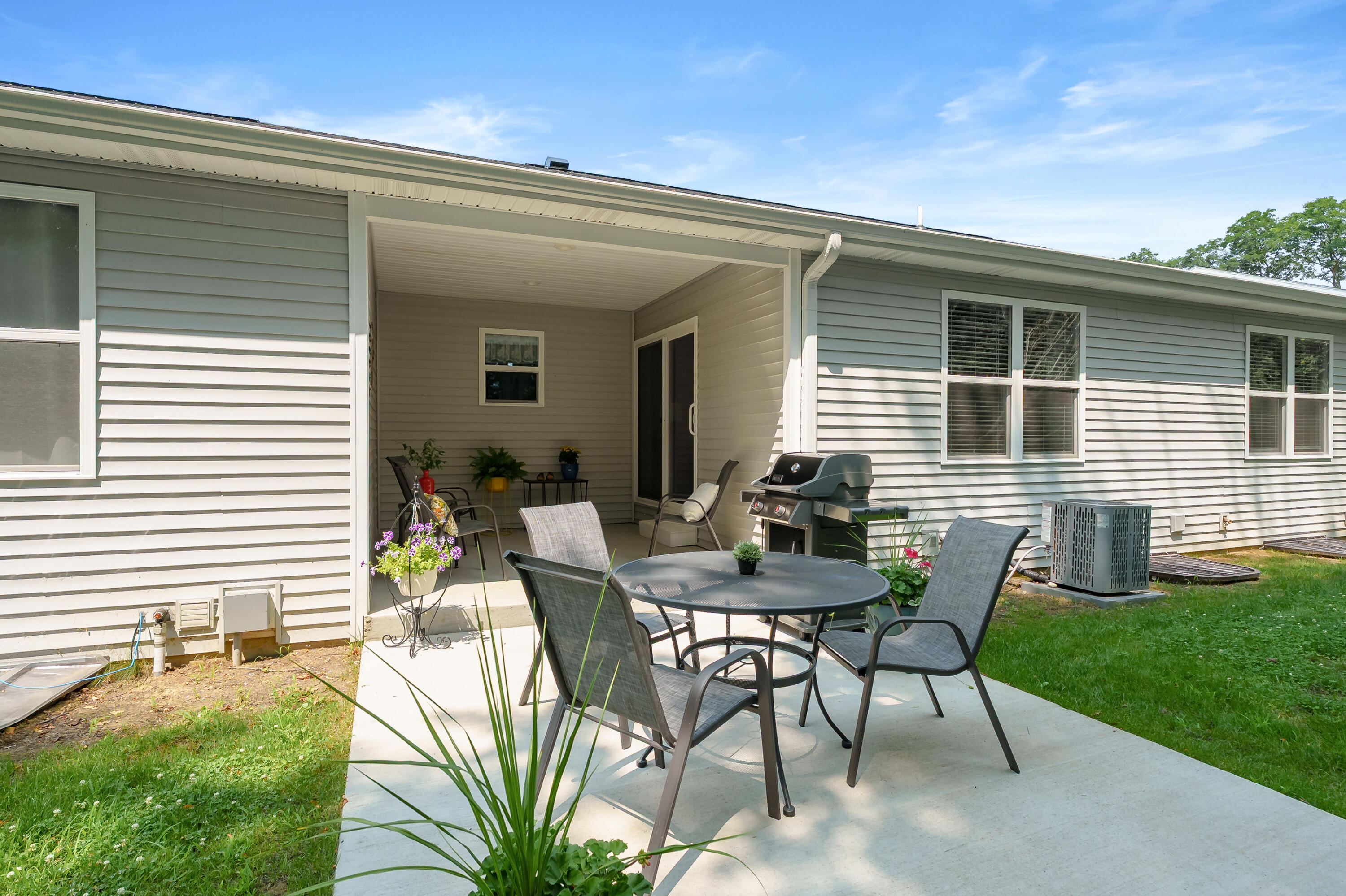 10401 Cougar Lane Portage MI 49024