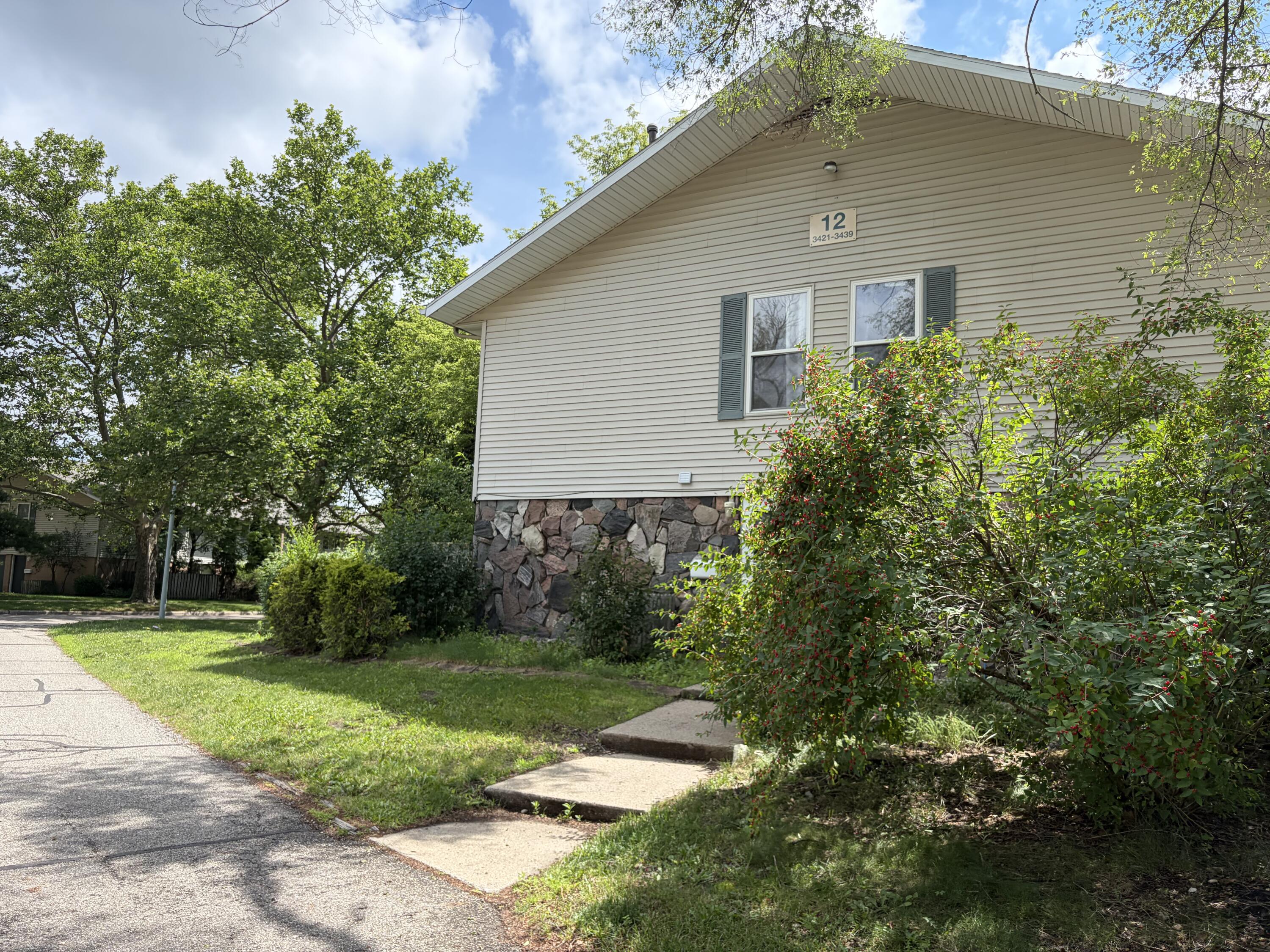 3439 Kenbrooke Court Kalamazoo MI 49006