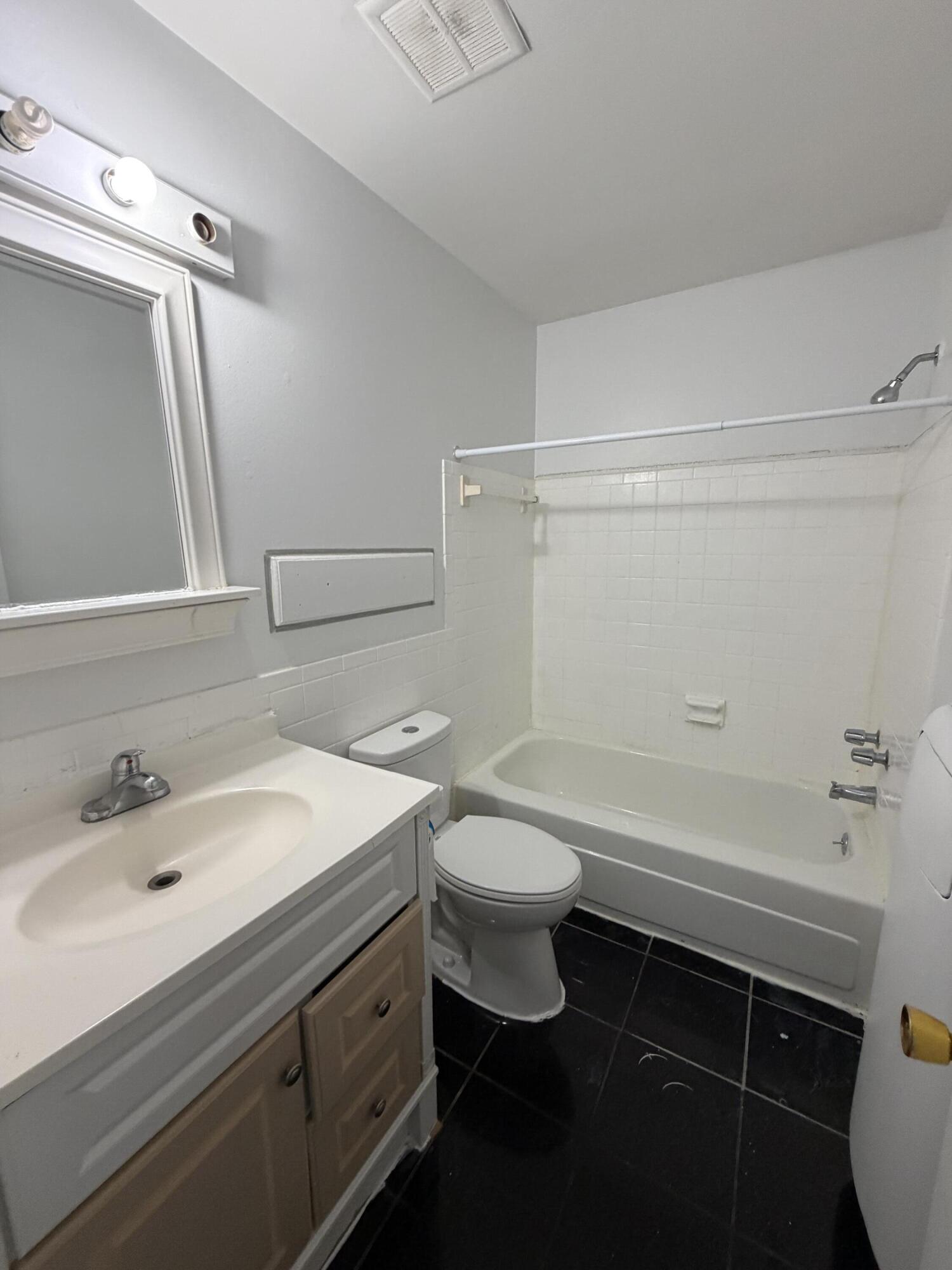 3439 Kenbrooke Court Kalamazoo MI 49006