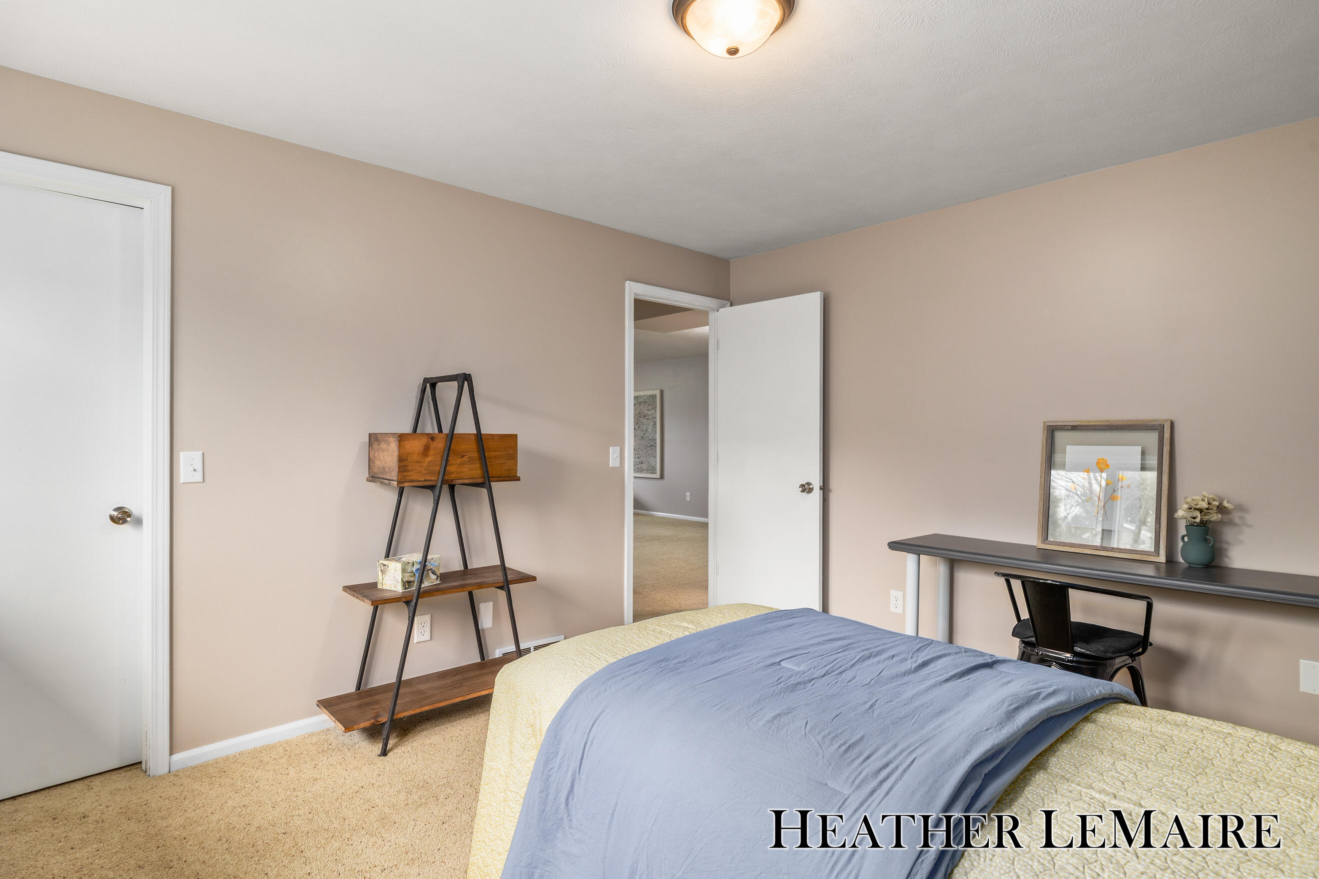 4973 N Valley Drive NE Grand Rapids MI 49525