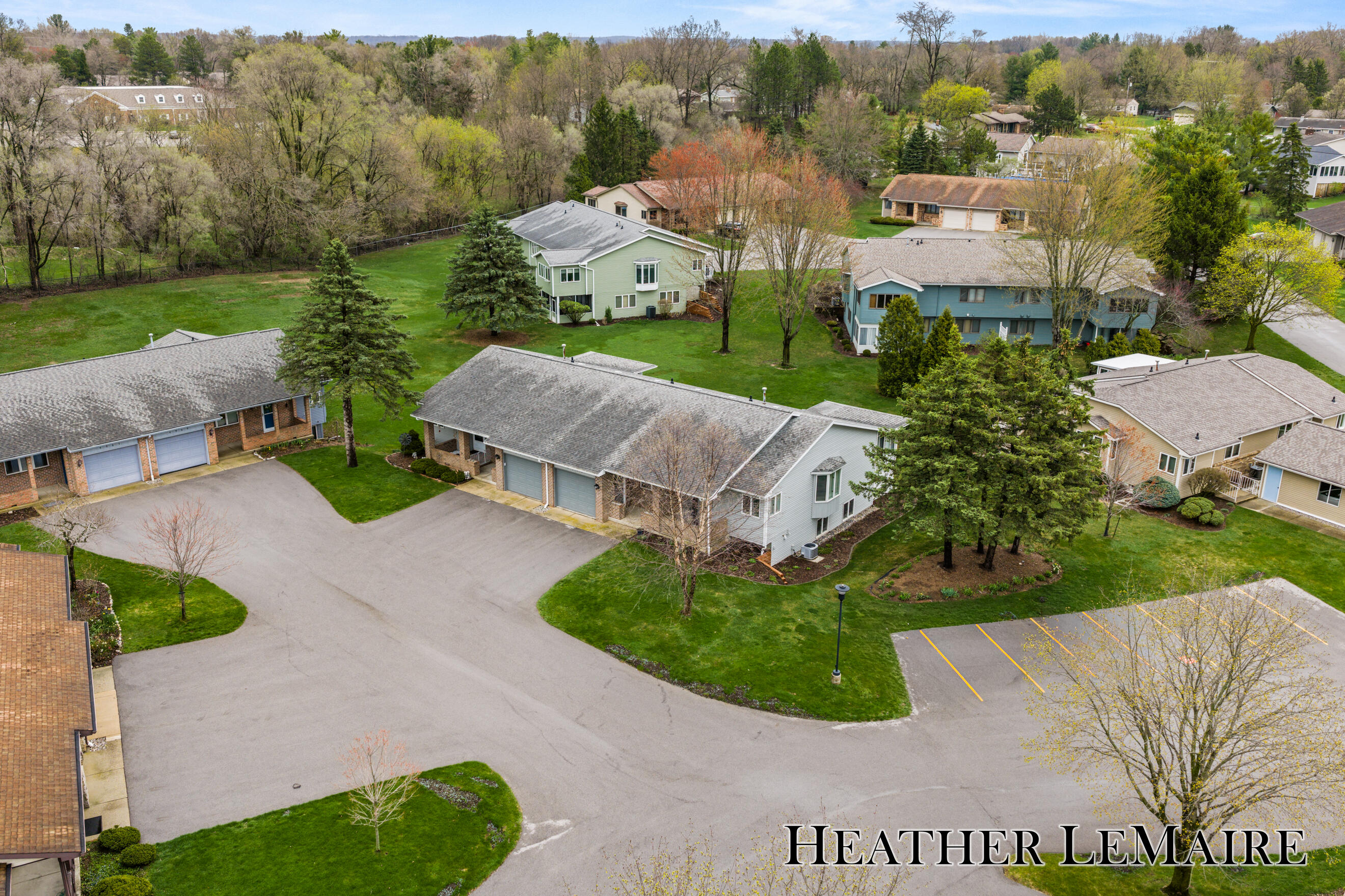 4973 N Valley Drive NE Grand Rapids MI 49525